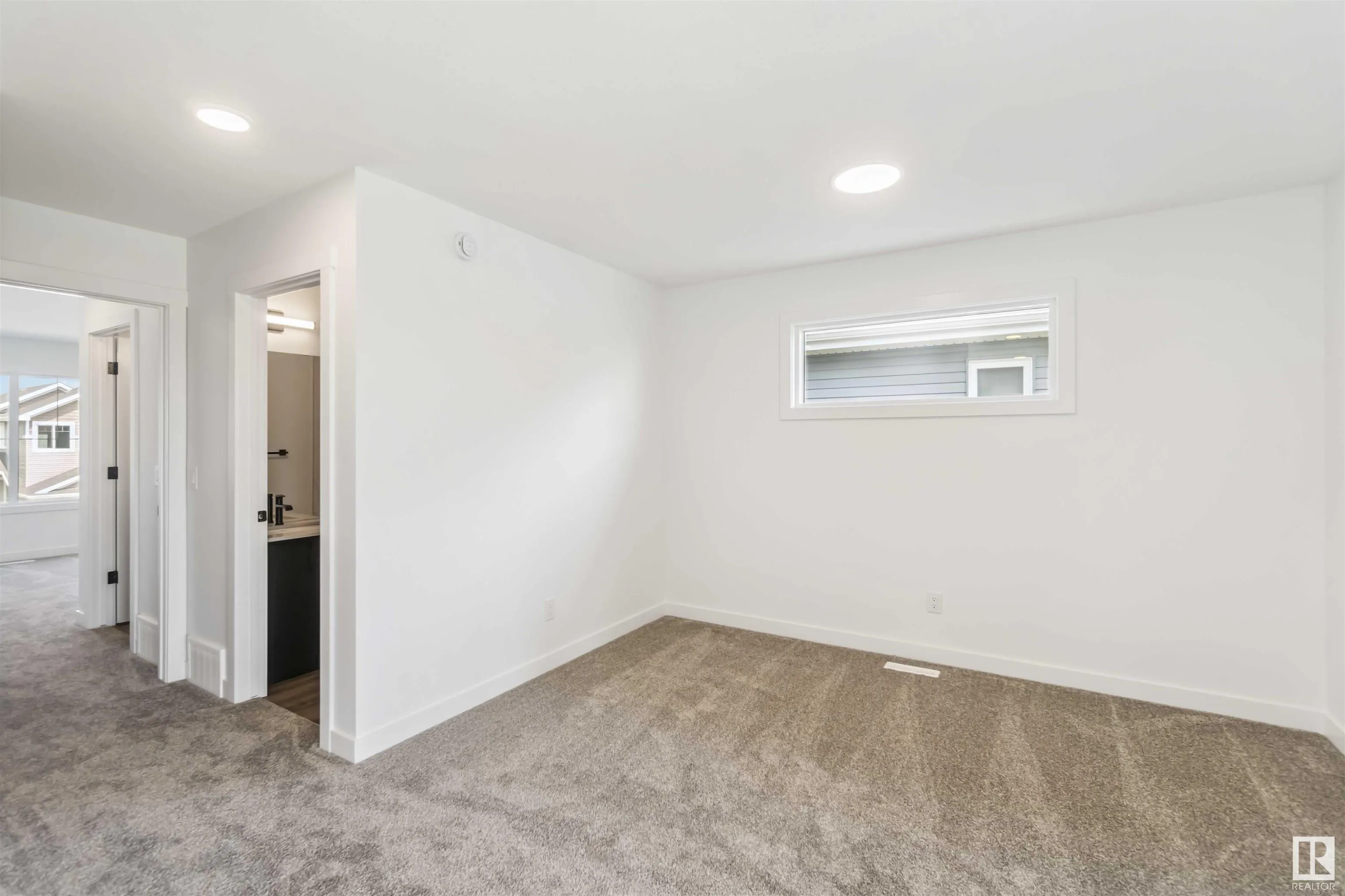 19 SPRINGBROOK Wynd