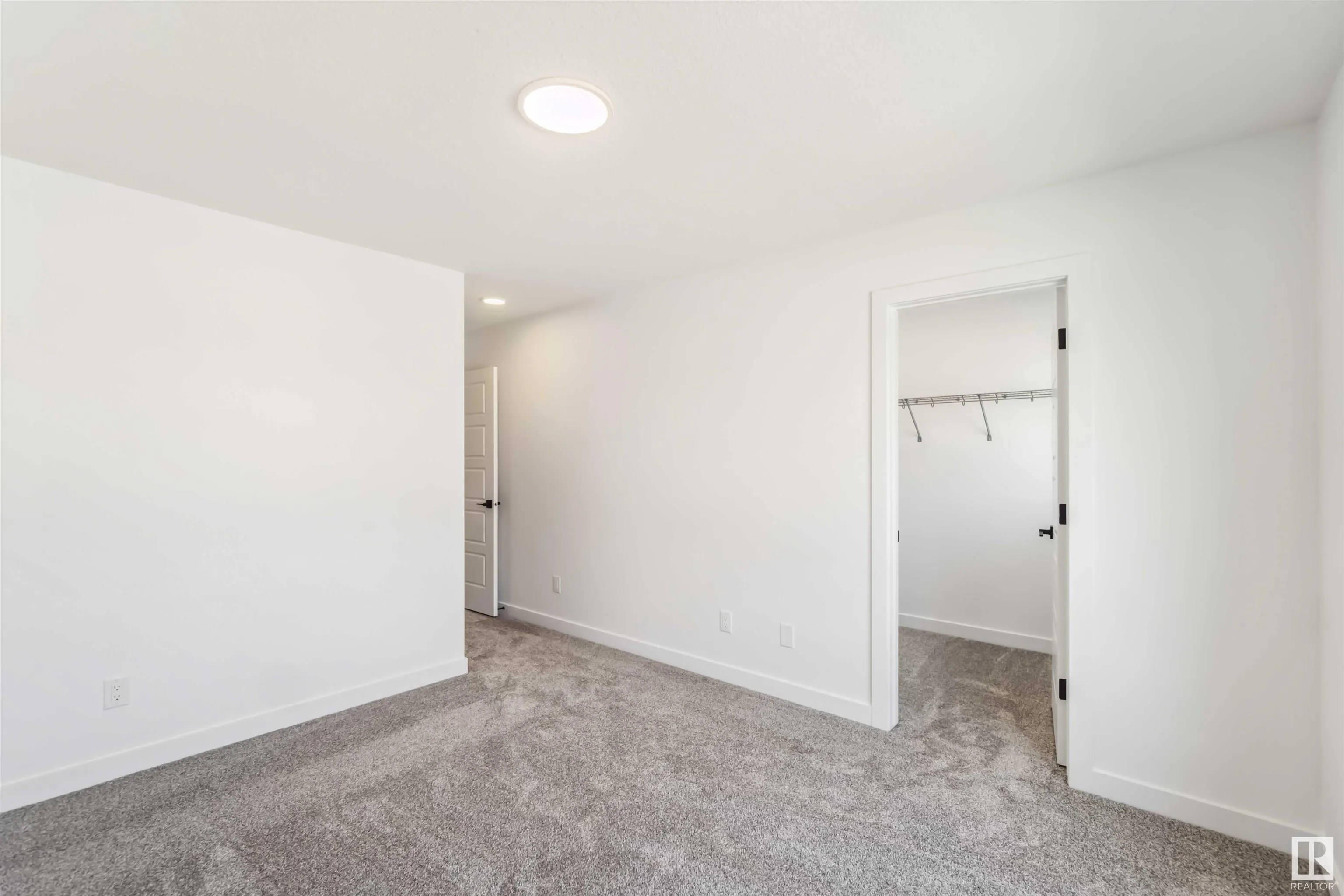 19 SPRINGBROOK Wynd