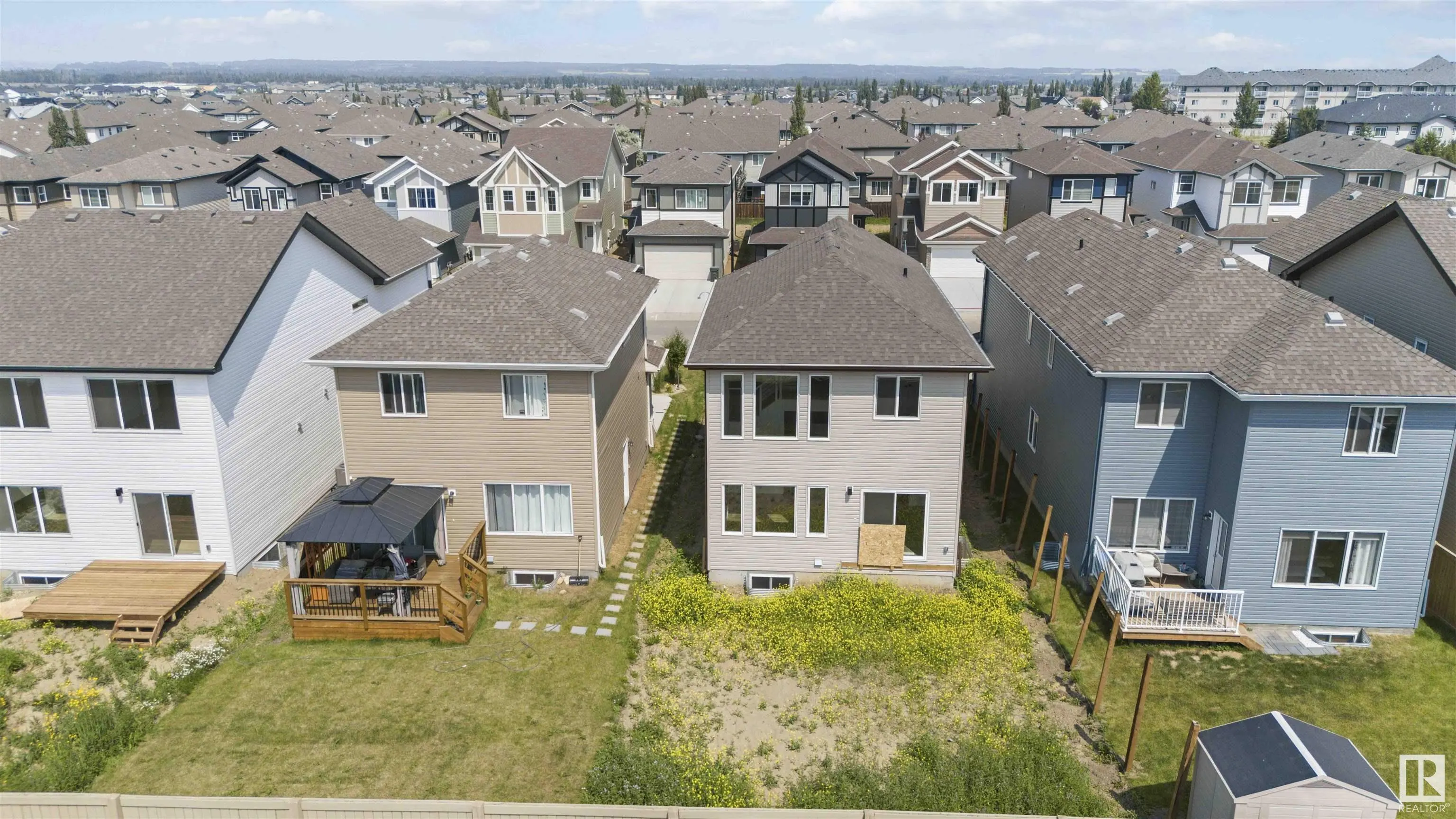 19 SPRINGBROOK Wynd