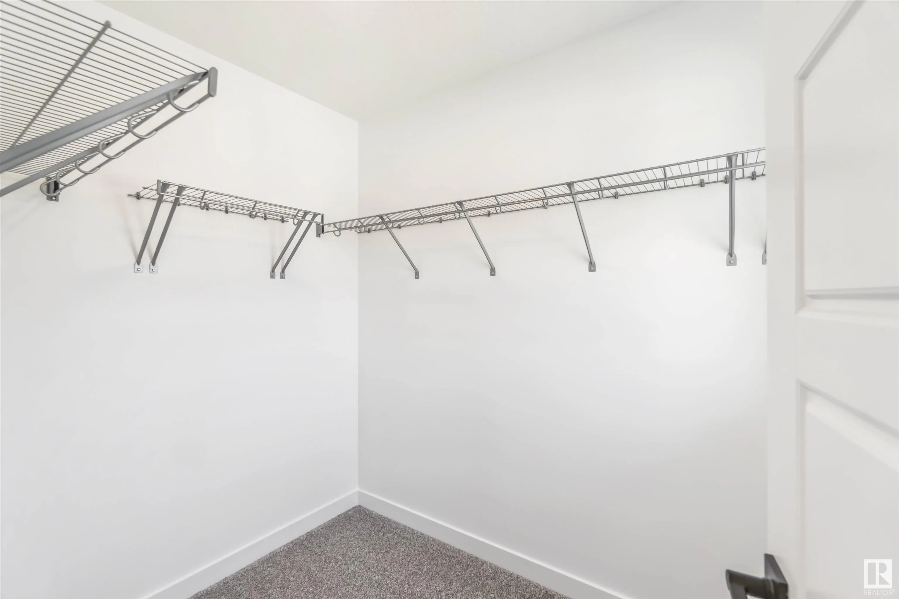 19 SPRINGBROOK Wynd