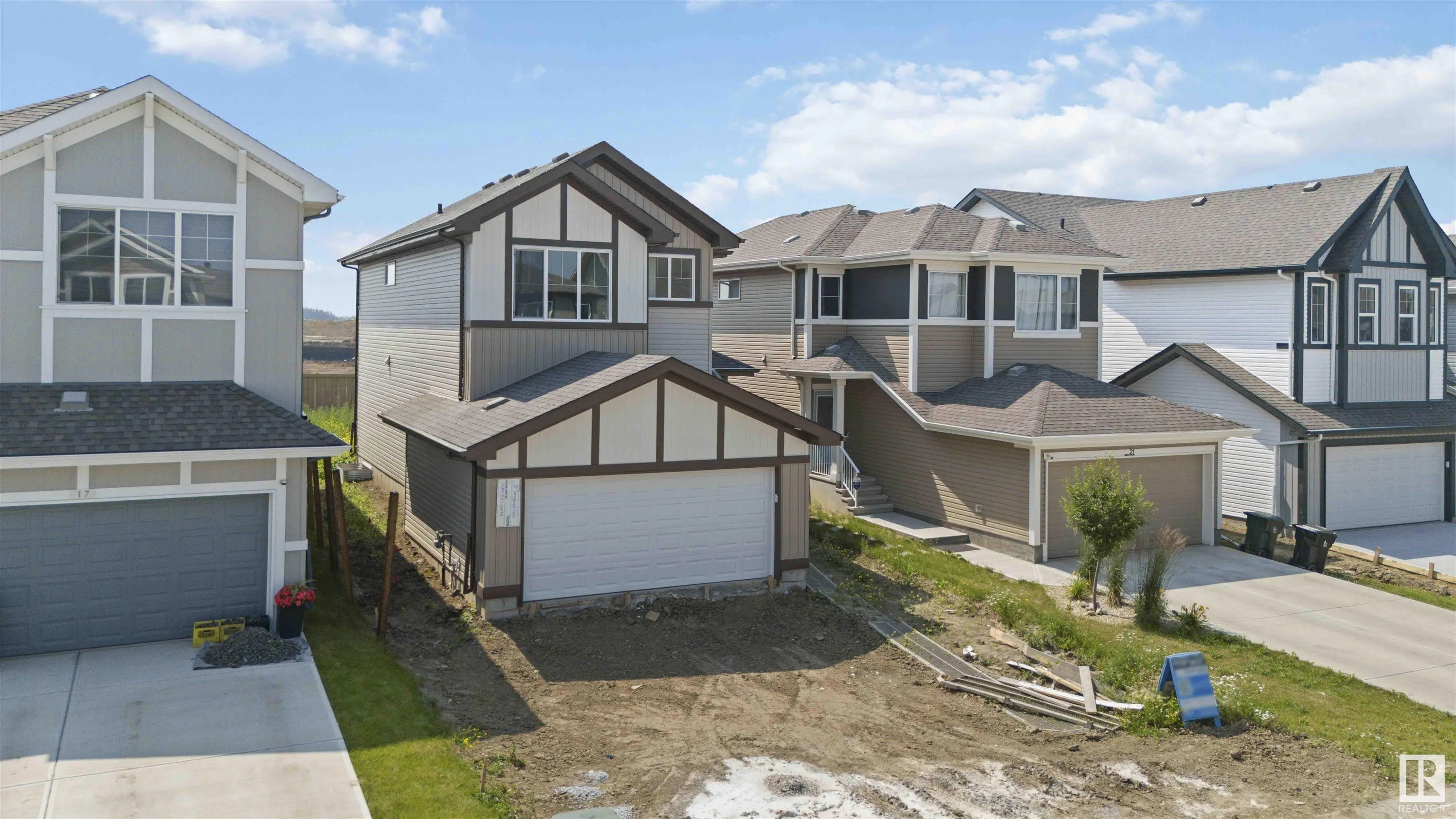 19 SPRINGBROOK Wynd
