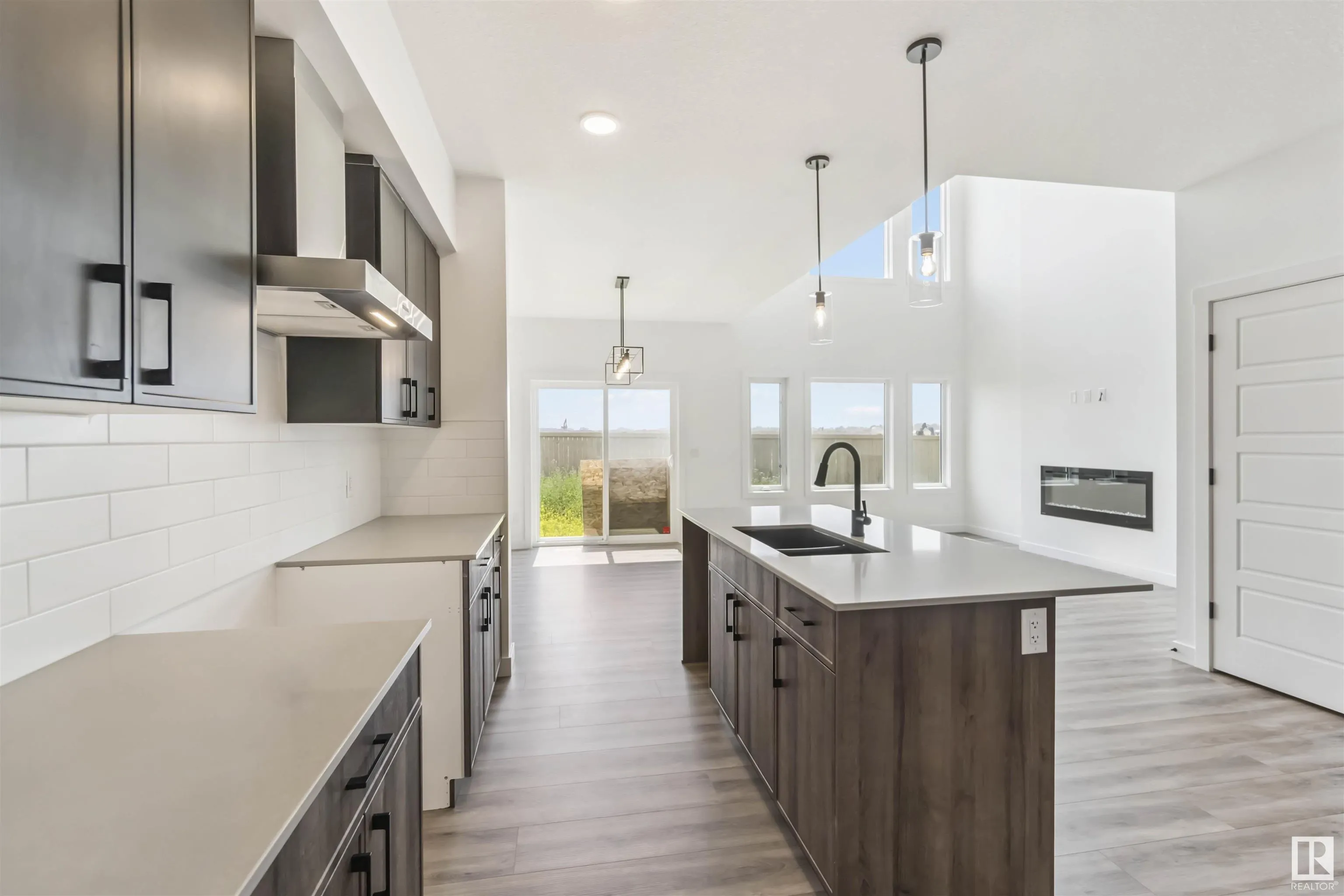 19 SPRINGBROOK Wynd