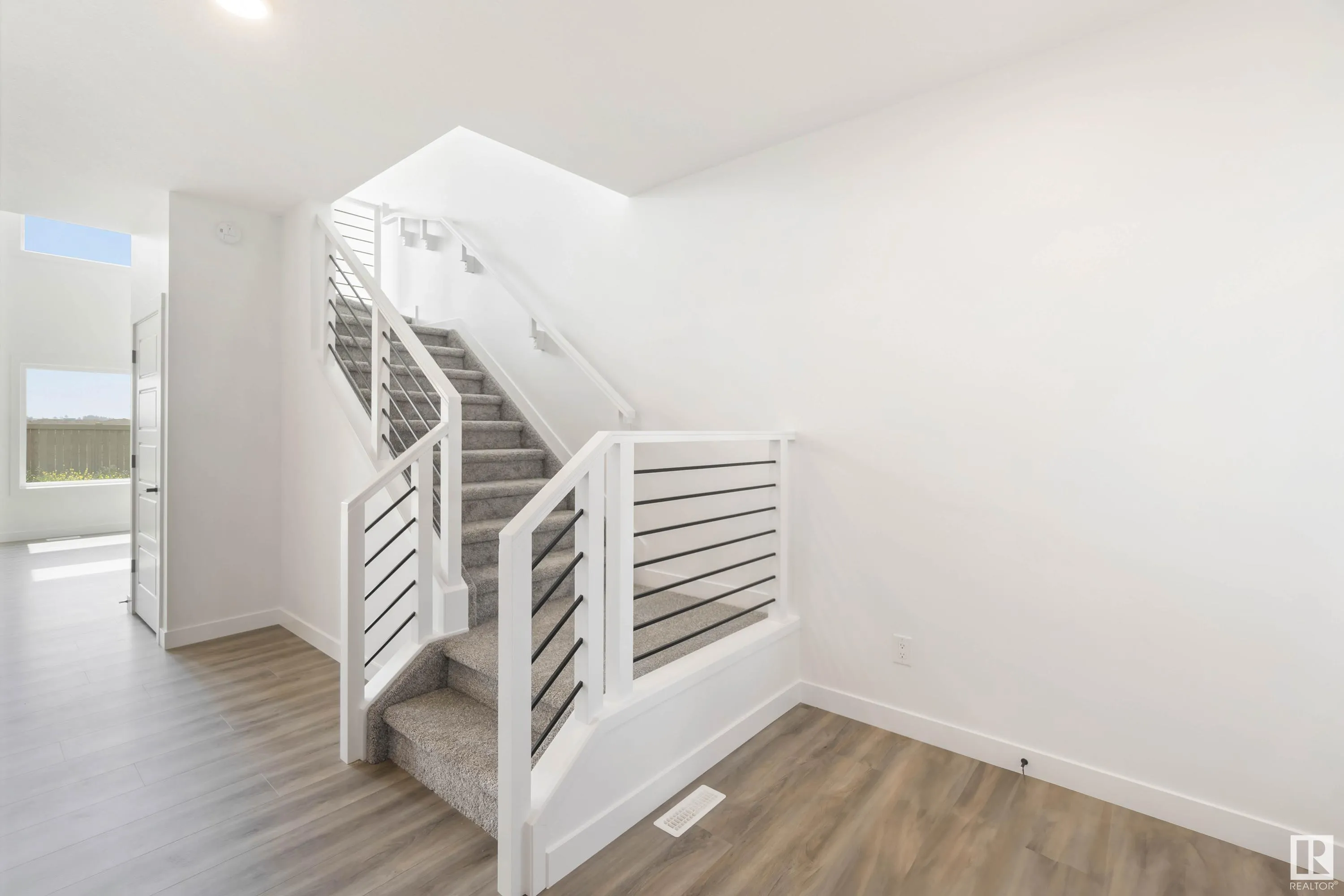19 SPRINGBROOK Wynd