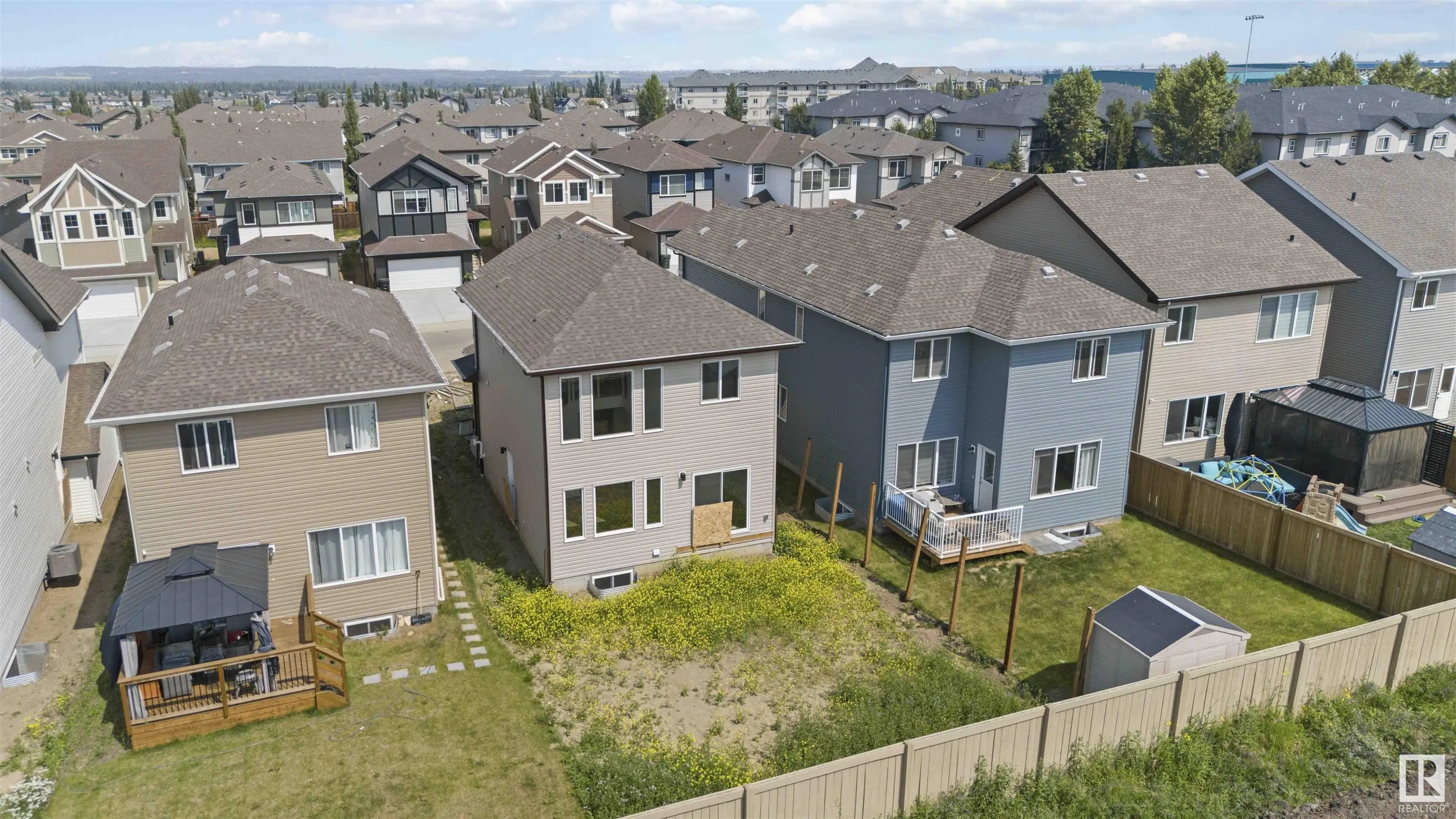 19 SPRINGBROOK Wynd