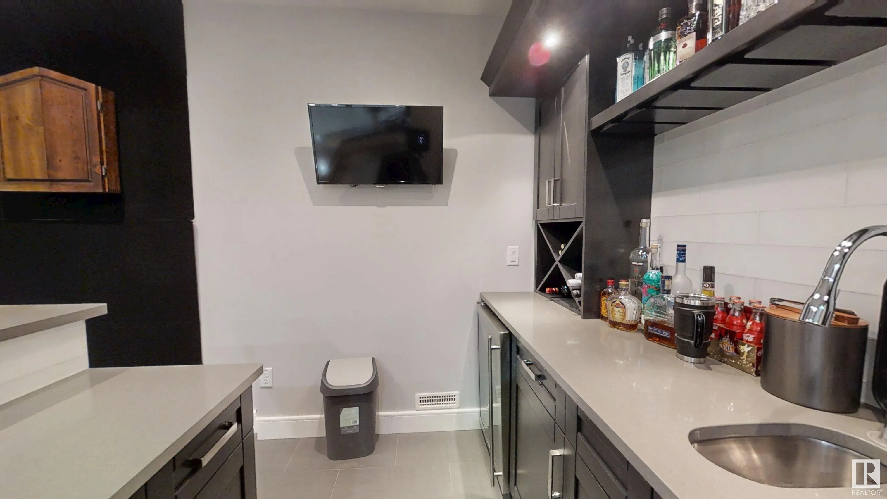 1 WESTLIN Drive