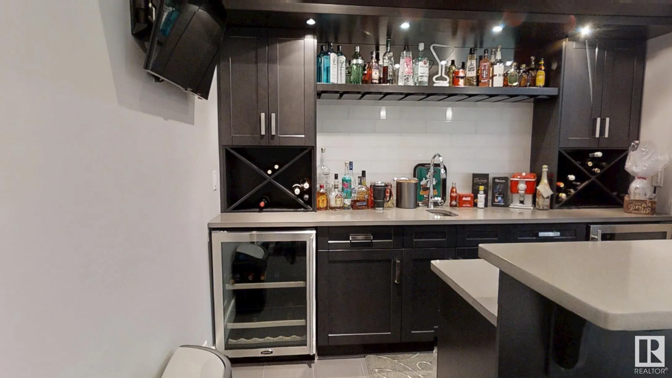 1 WESTLIN Drive