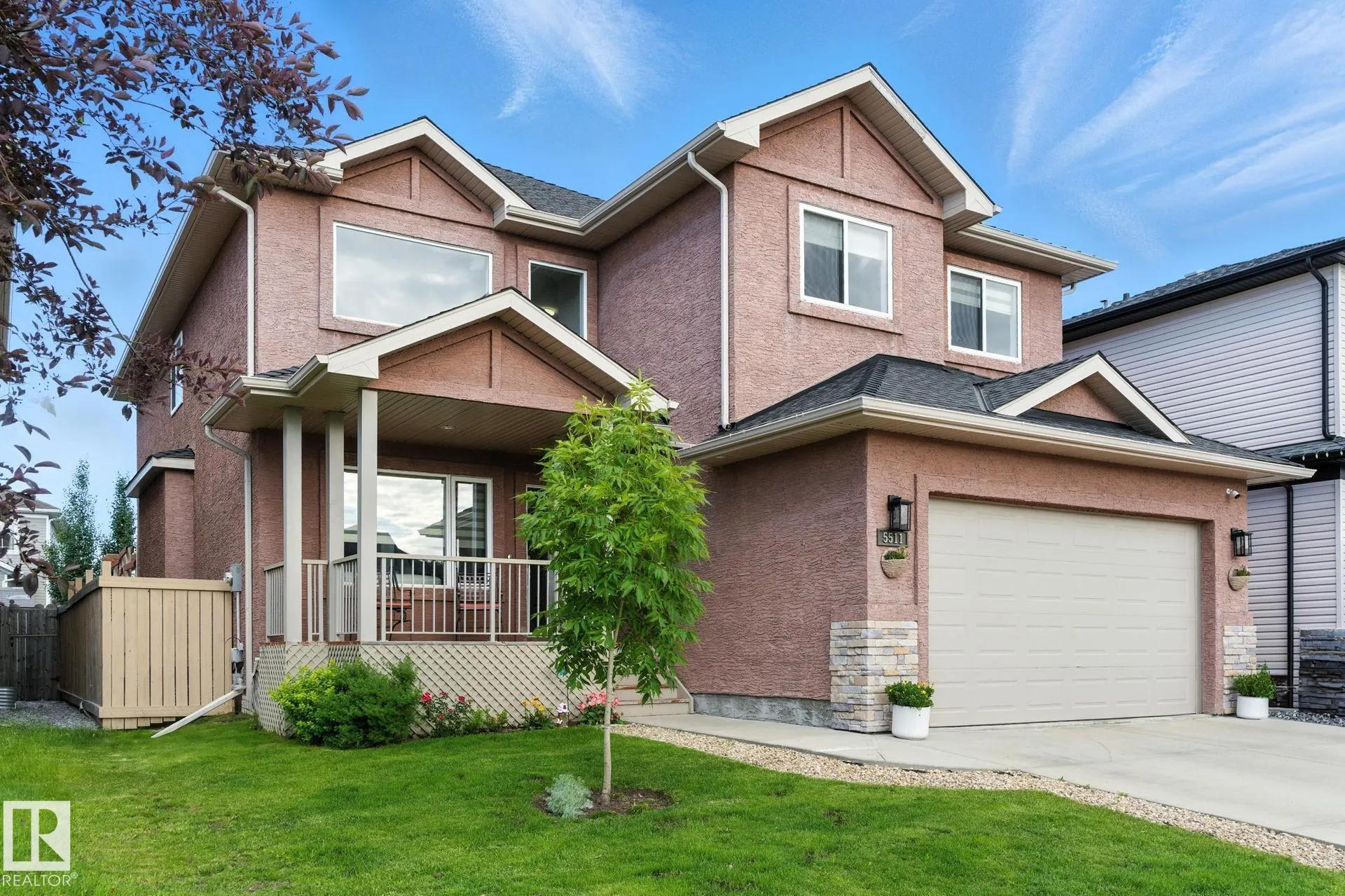 5511 42 st