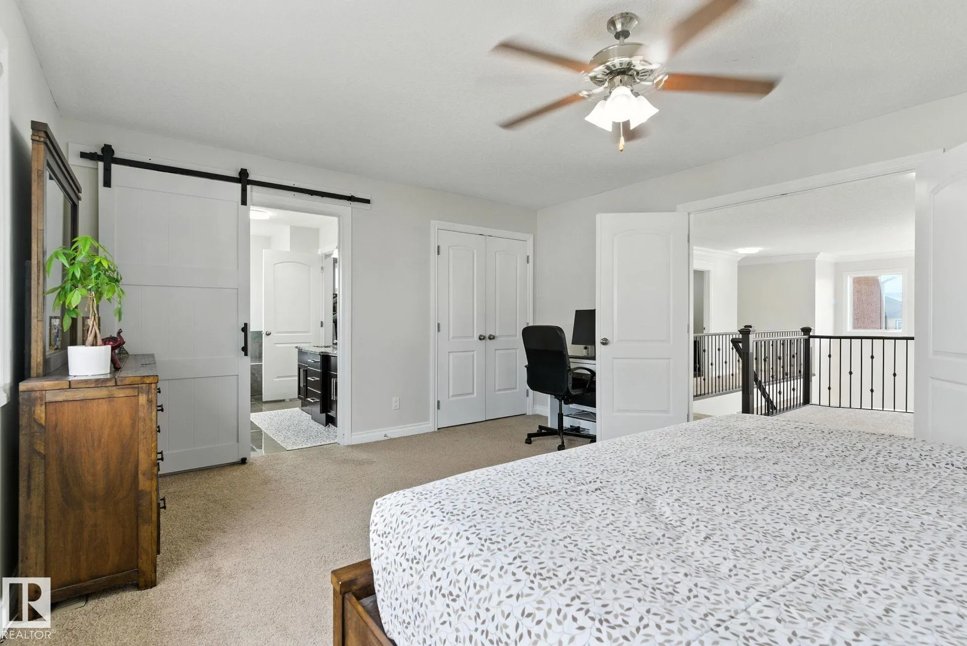 5511 42 st
