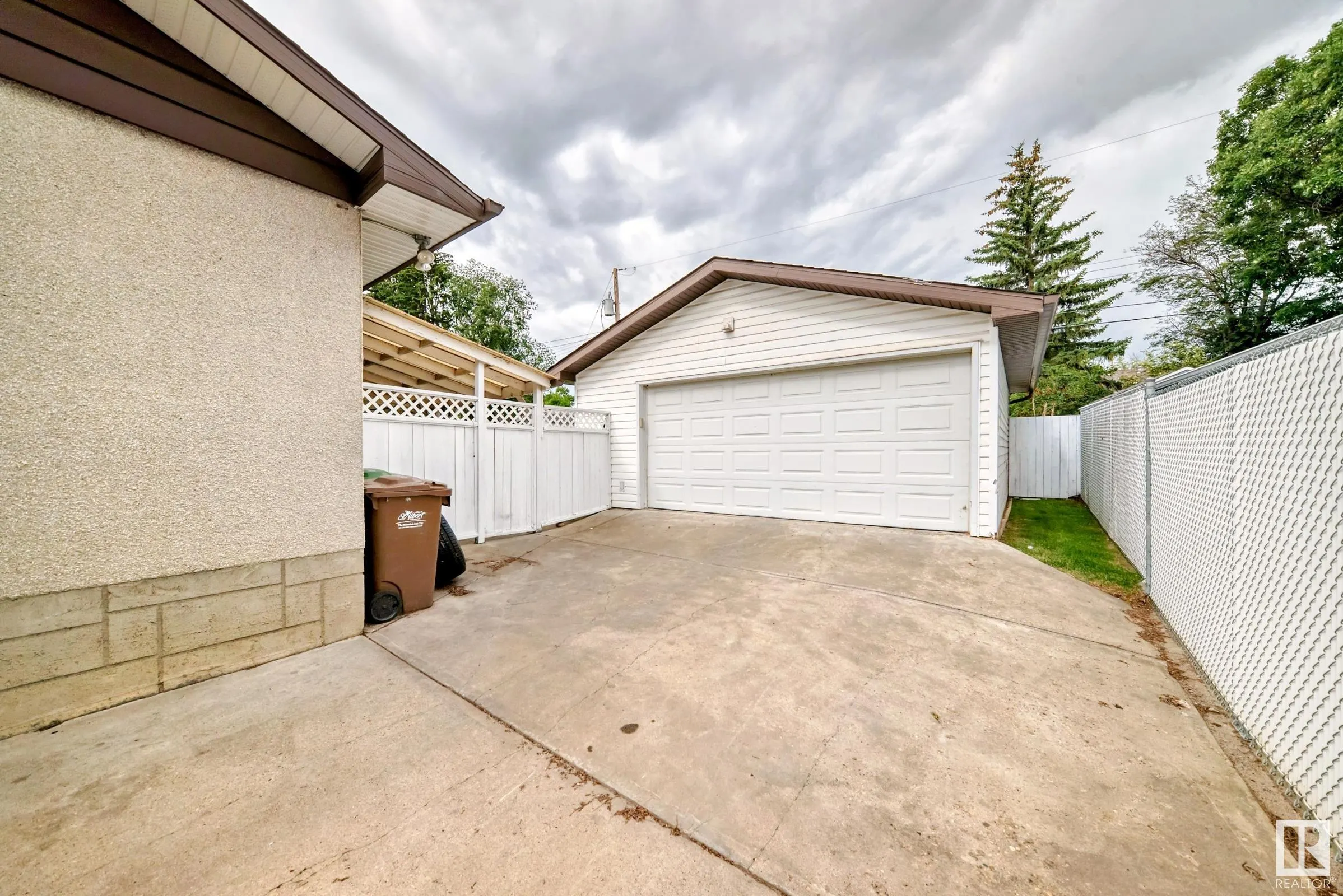 44 GRANDIN Road