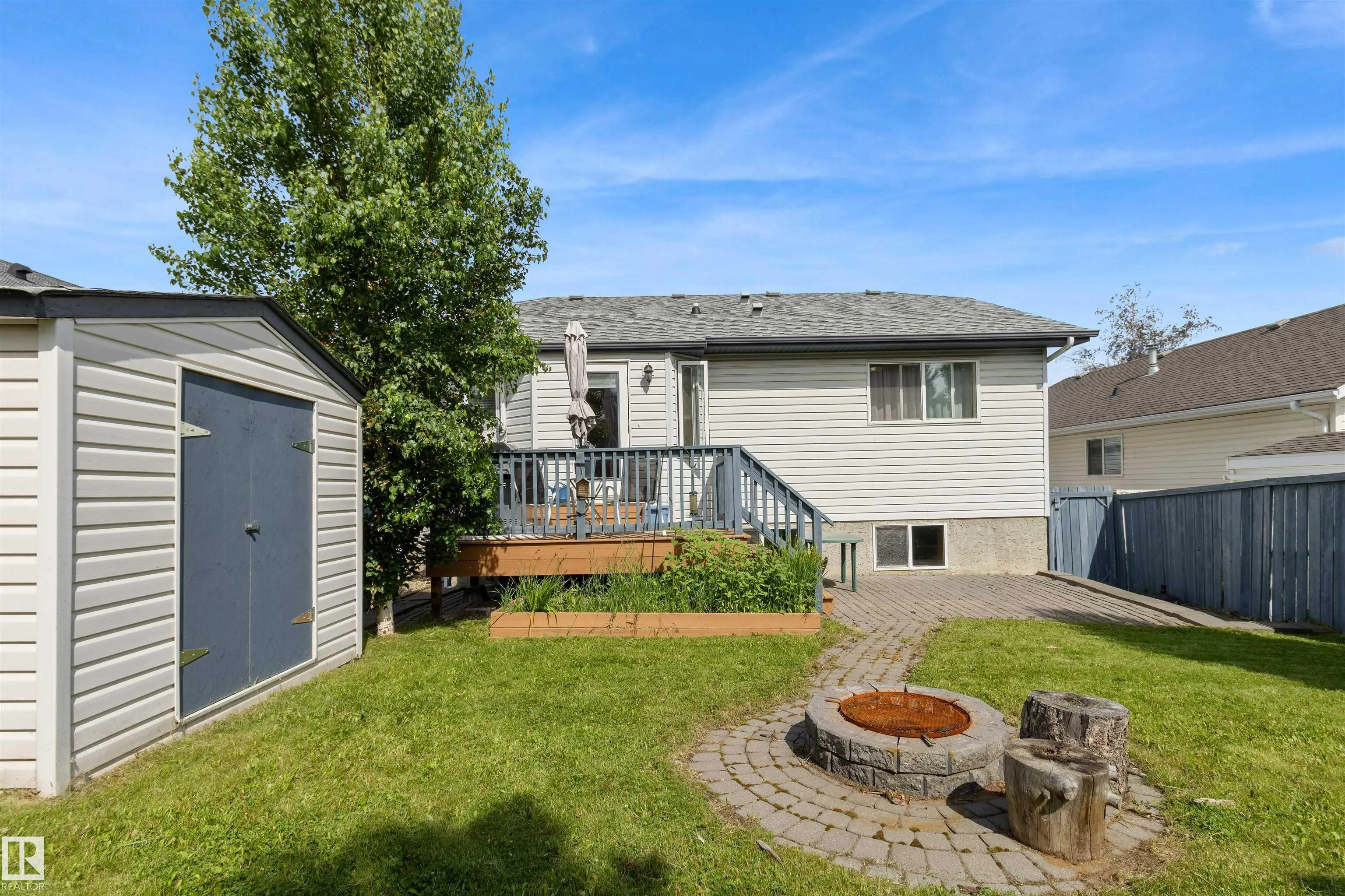32 FOXHAVEN Court
