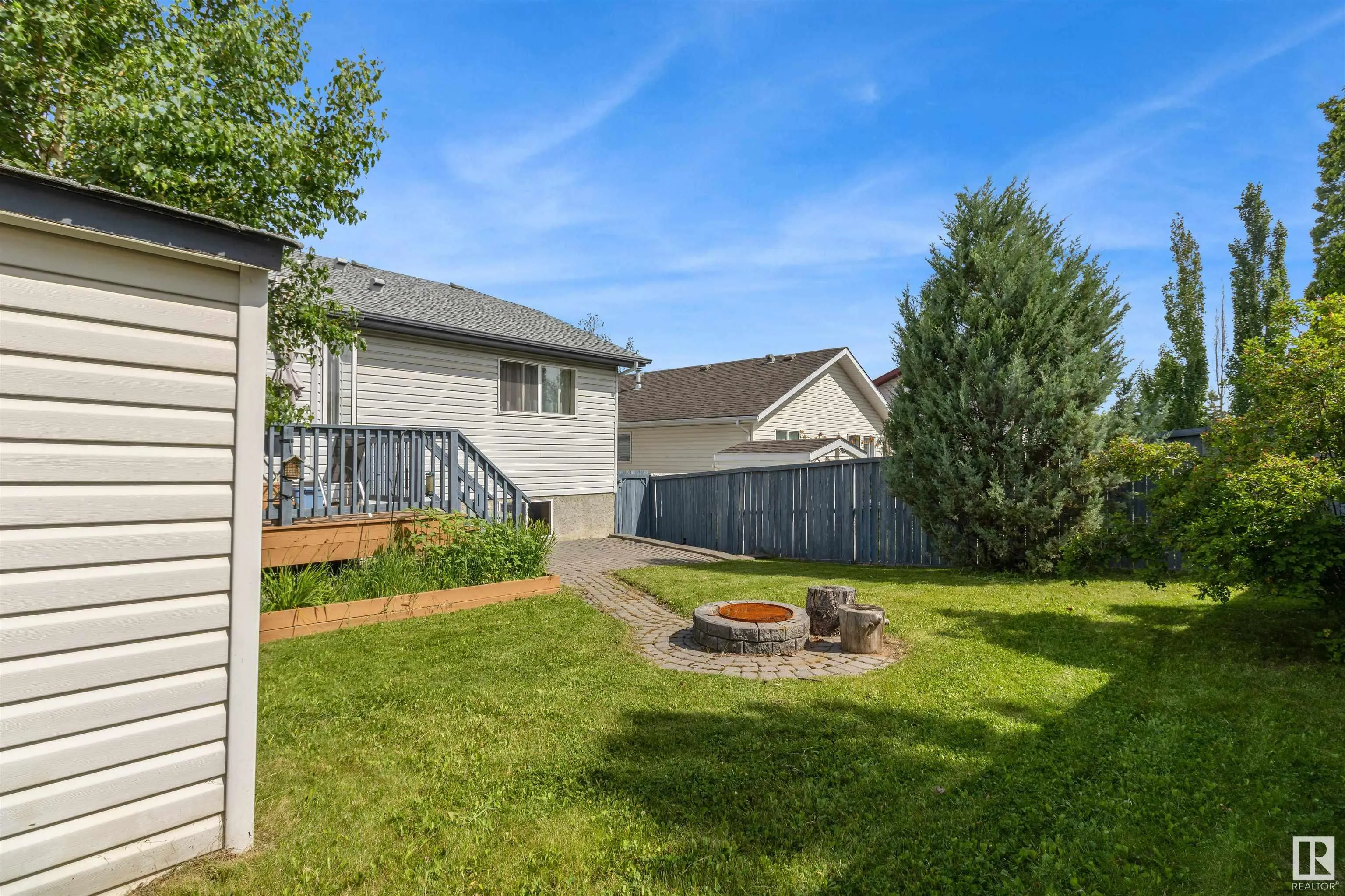 32 FOXHAVEN Court