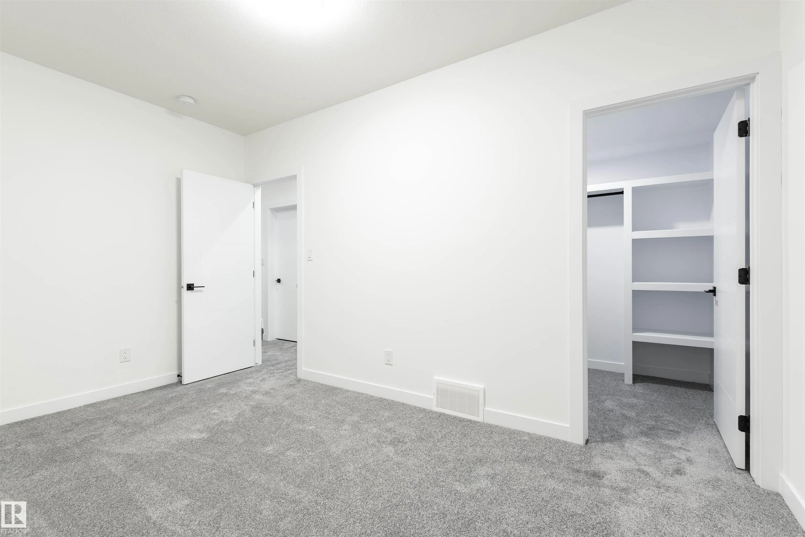 17 Sunbury Place