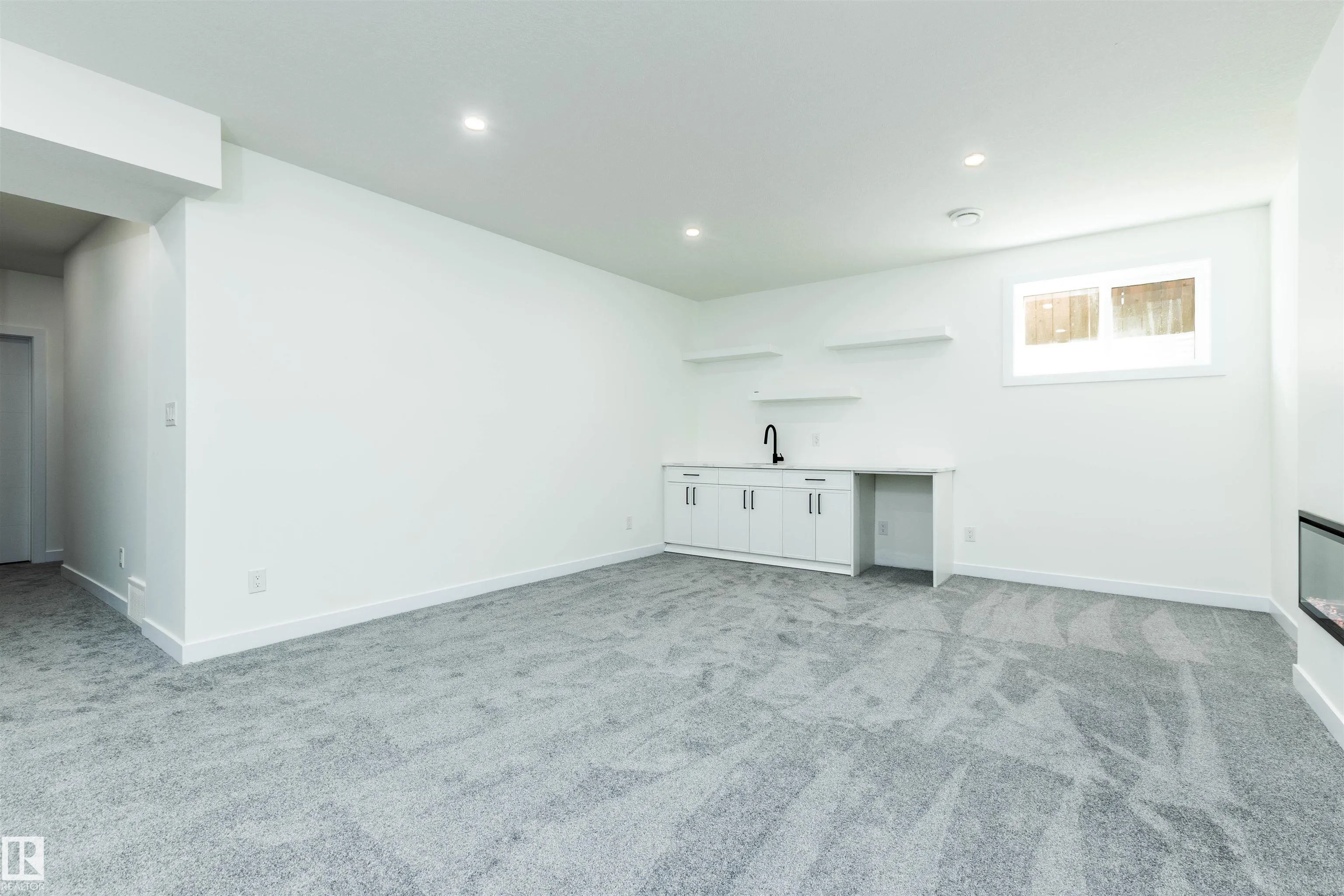 17 Sunbury Place