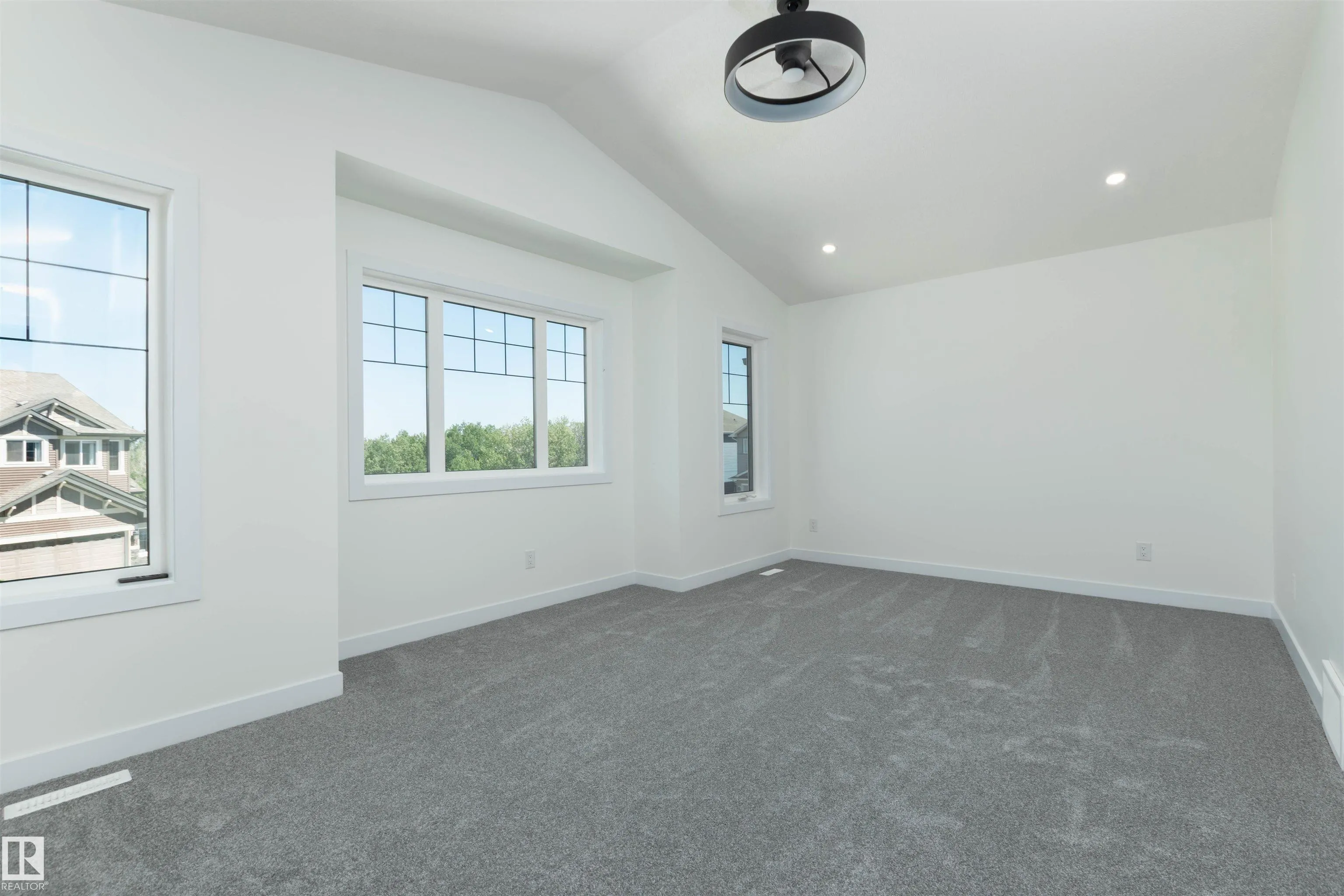 17 Sunbury Place