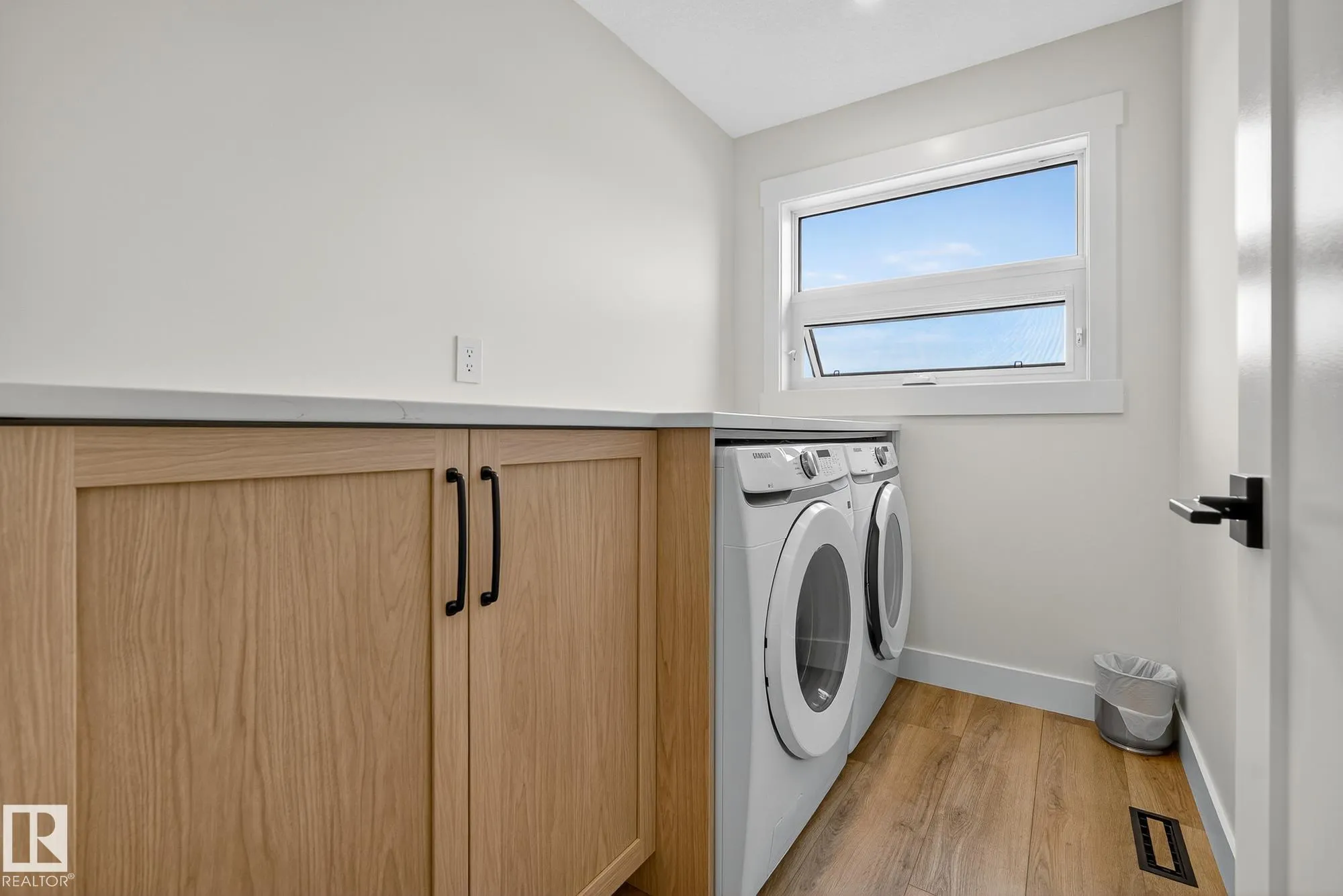 57 Newbury Ci