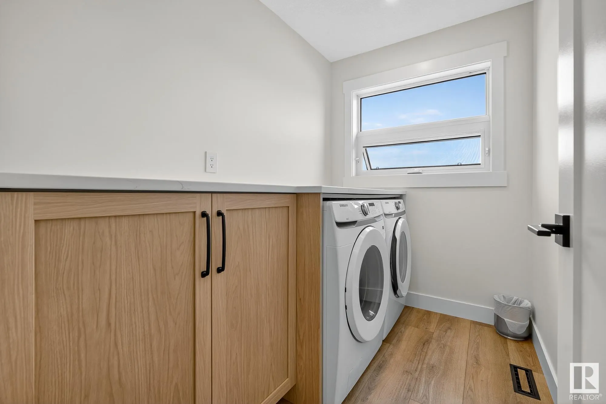 57 Newbury Ci