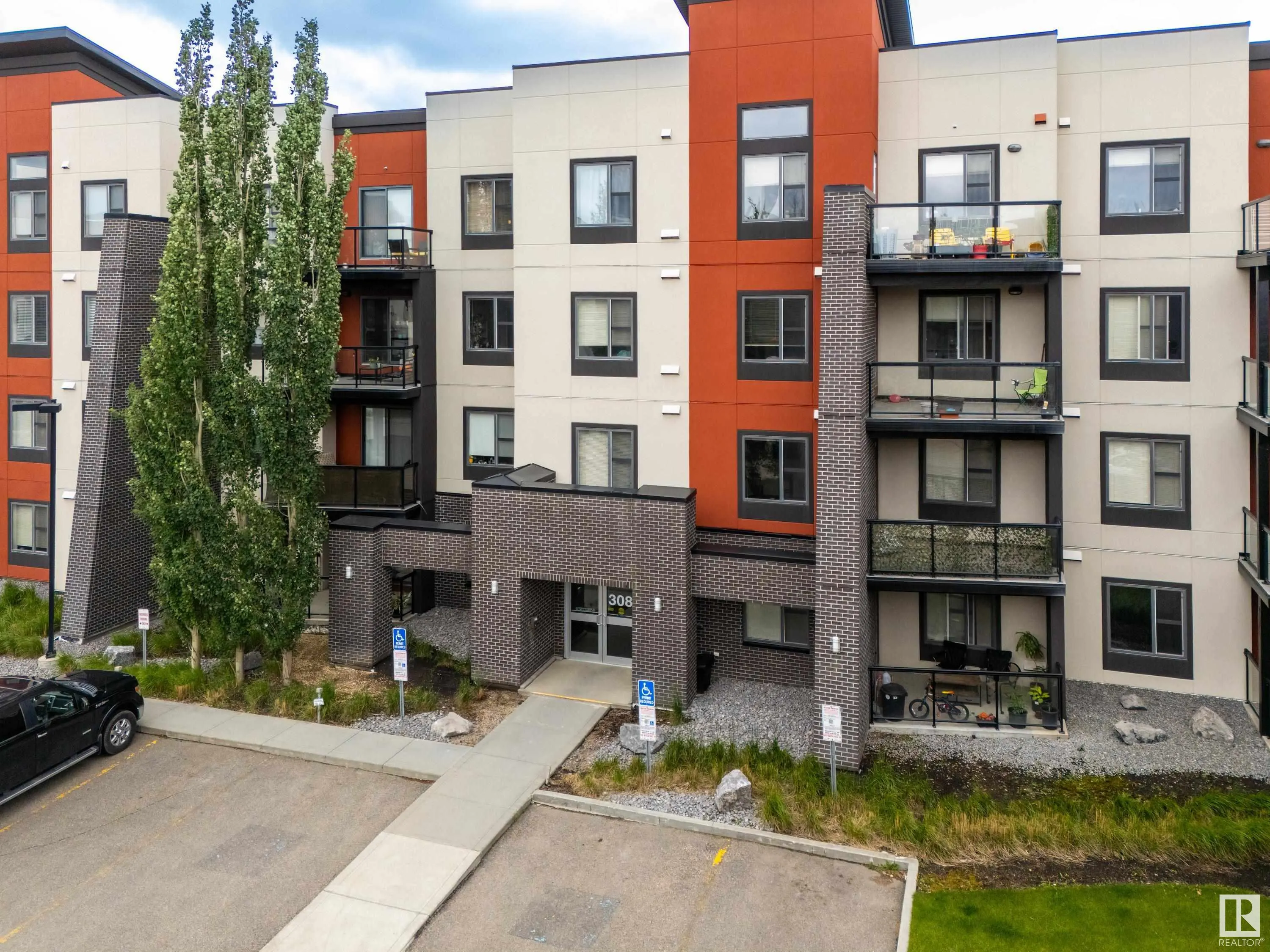 308 Ambleside Link
