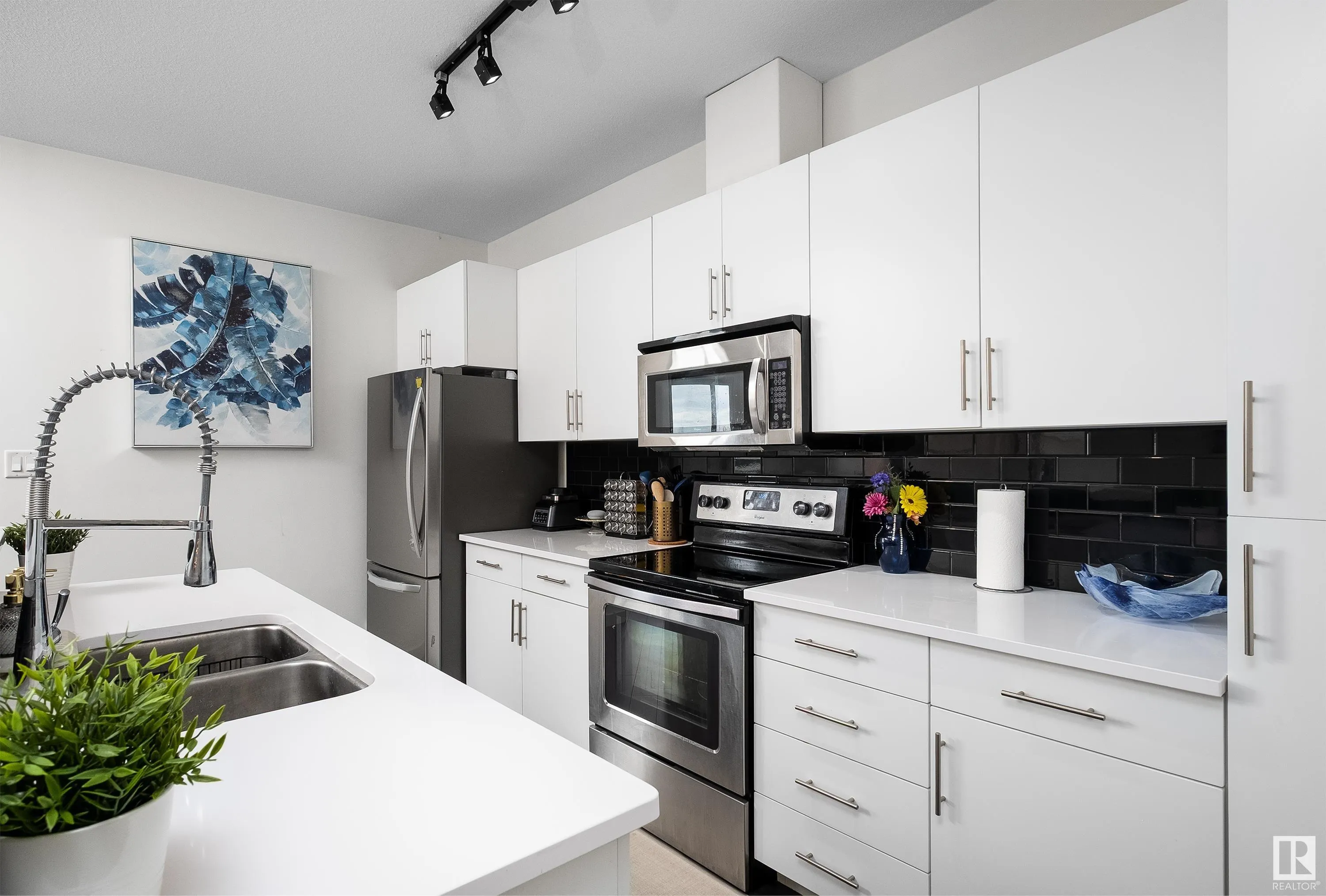 308 Ambleside Link