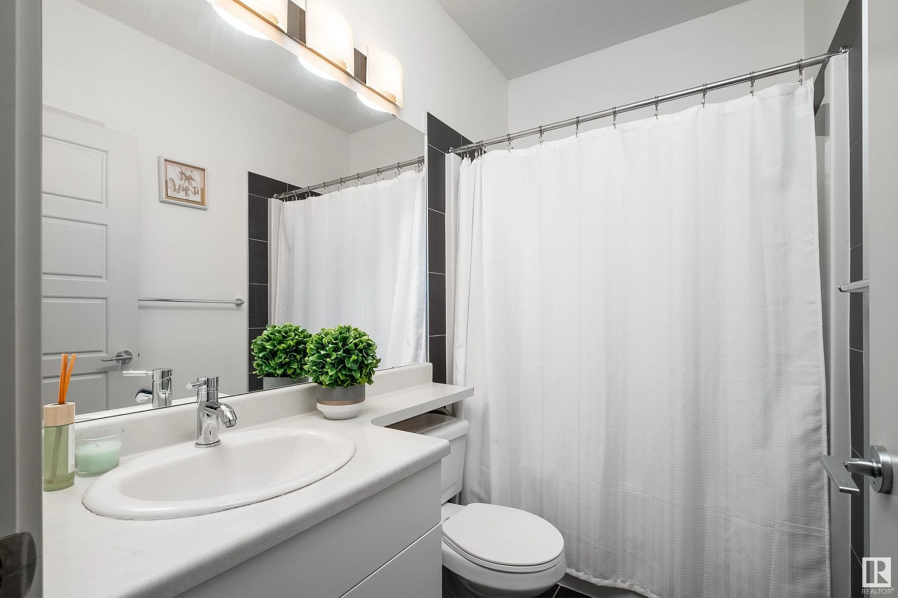 308 Ambleside Link