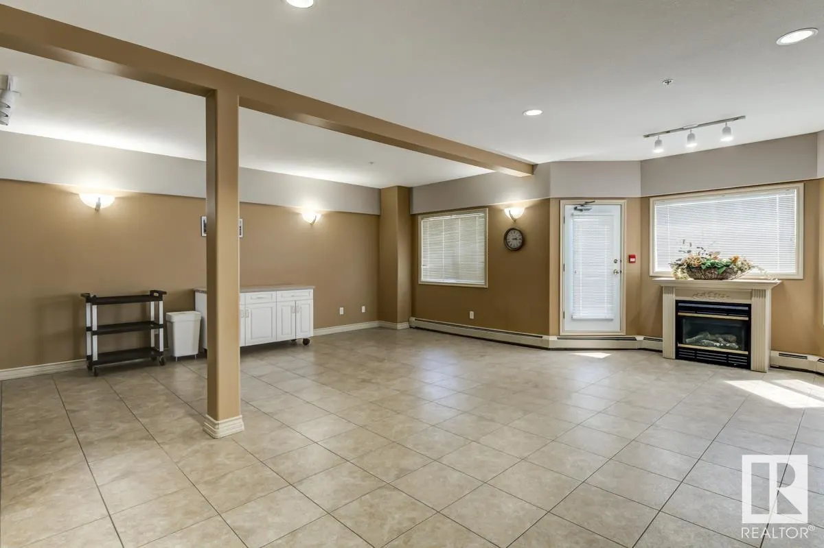 100 Foxhaven Drive