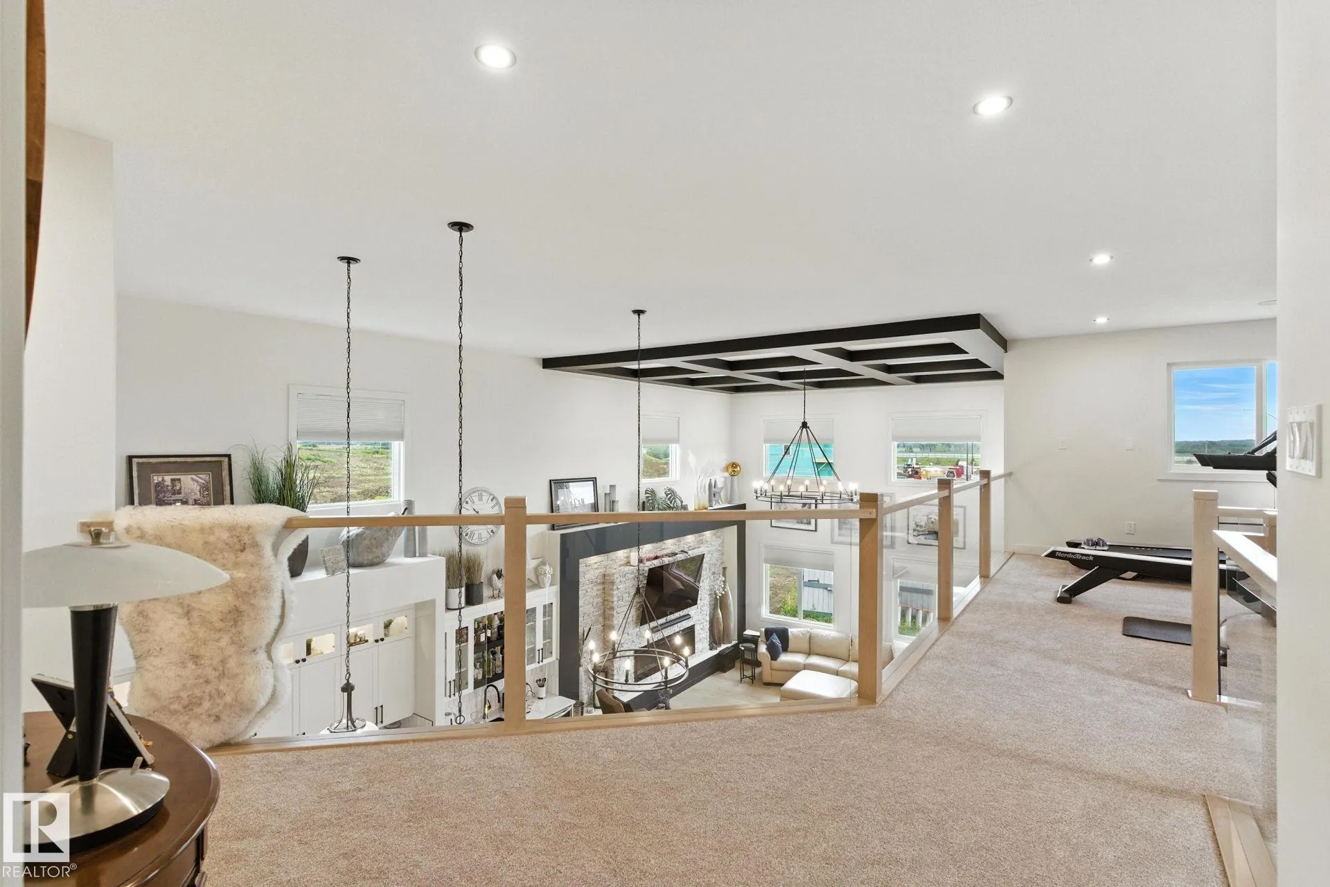 73 ASHBURY Crescent