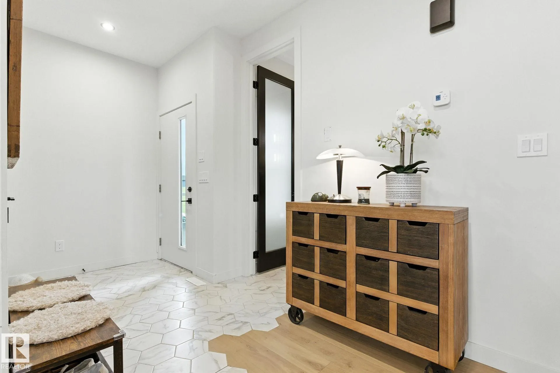 73 ASHBURY Crescent