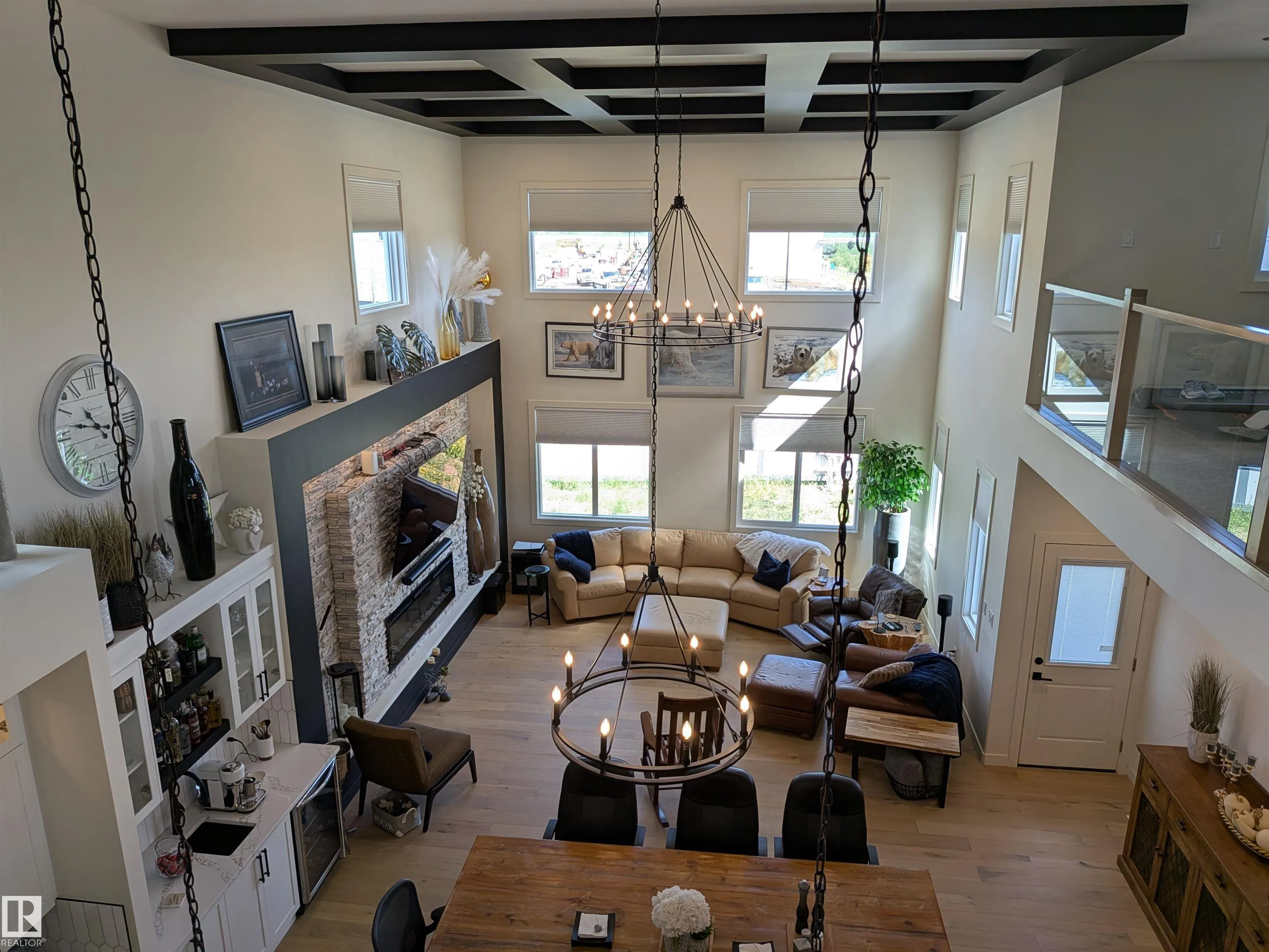 73 ASHBURY Crescent