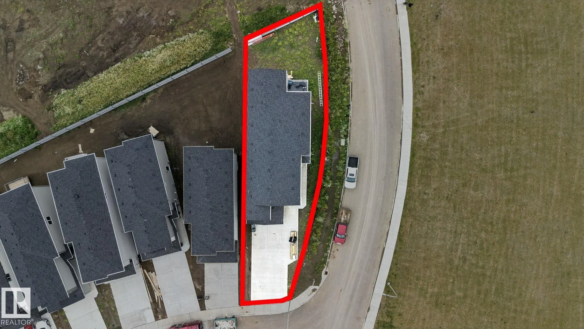 73 ASHBURY Crescent