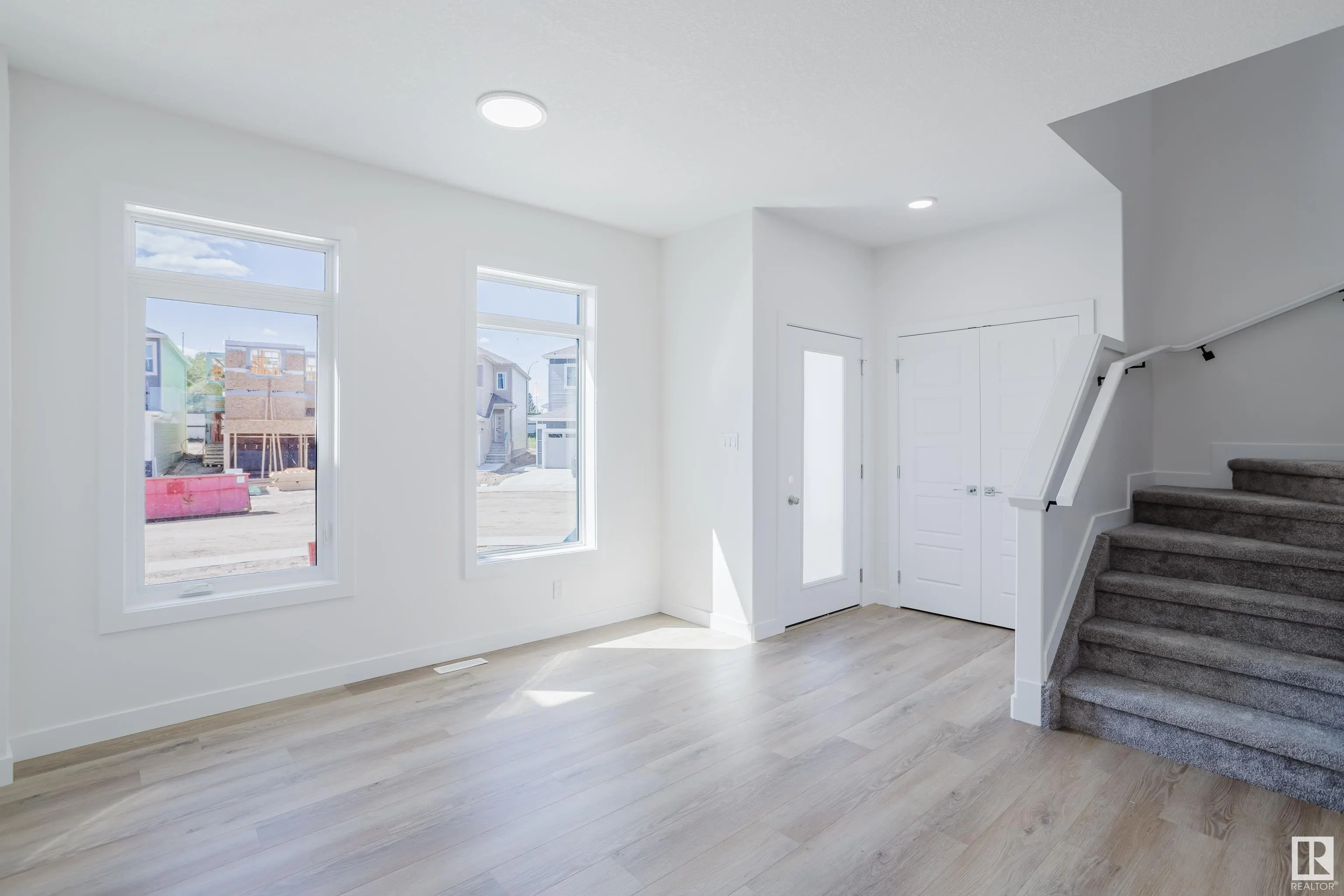 261 Munn Way