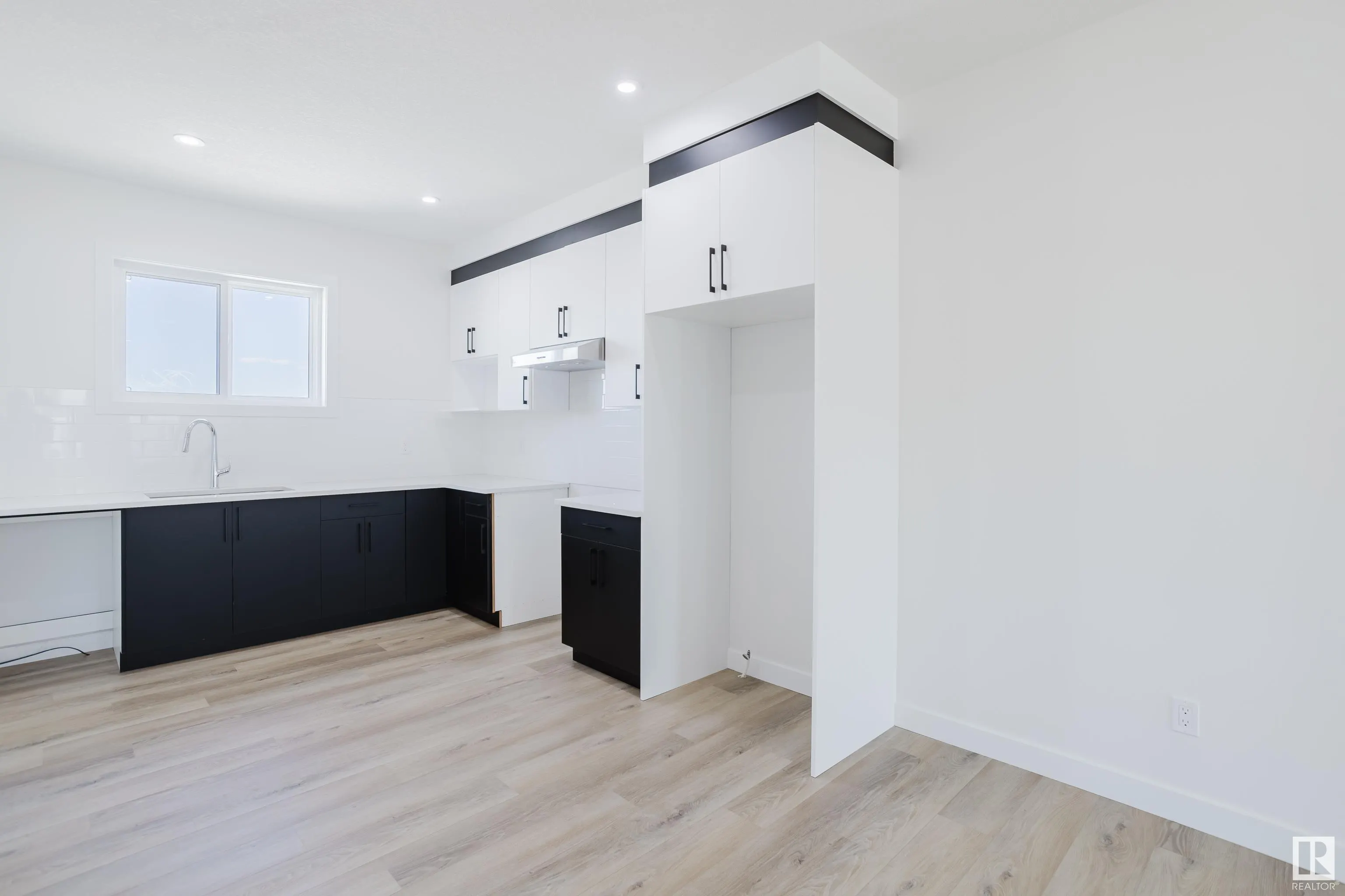 261 Munn Way