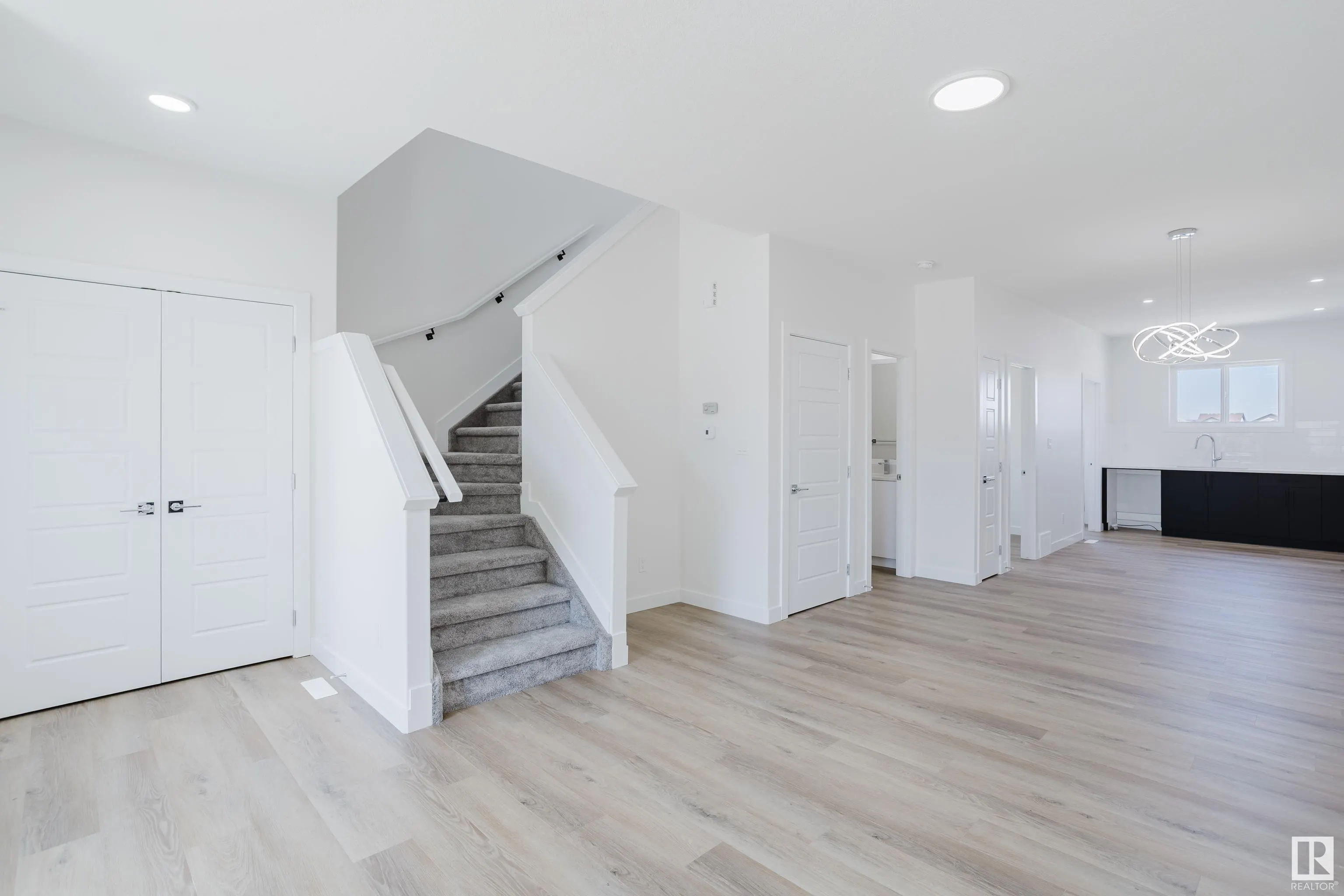 261 Munn Way