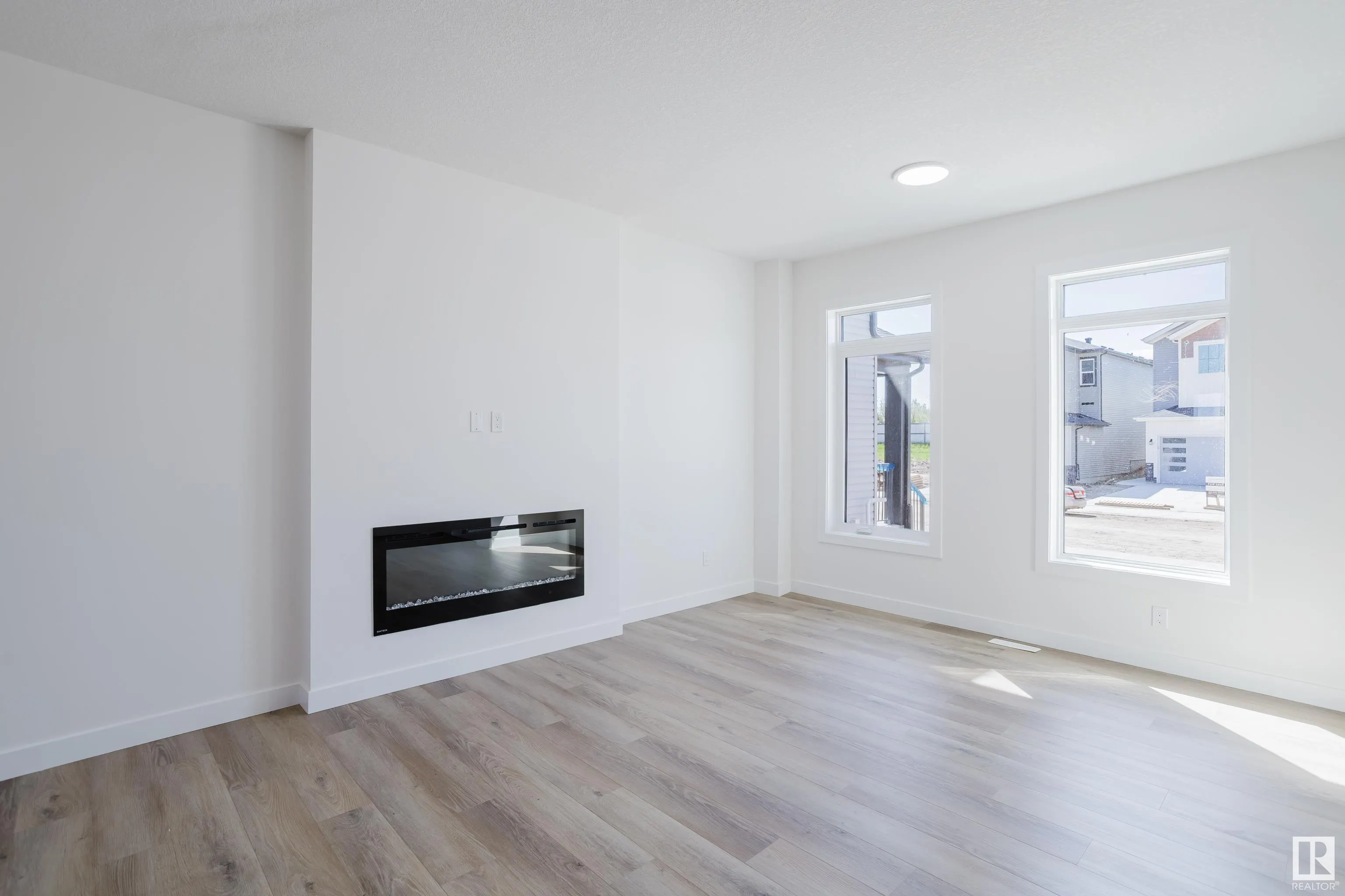 261 Munn Way