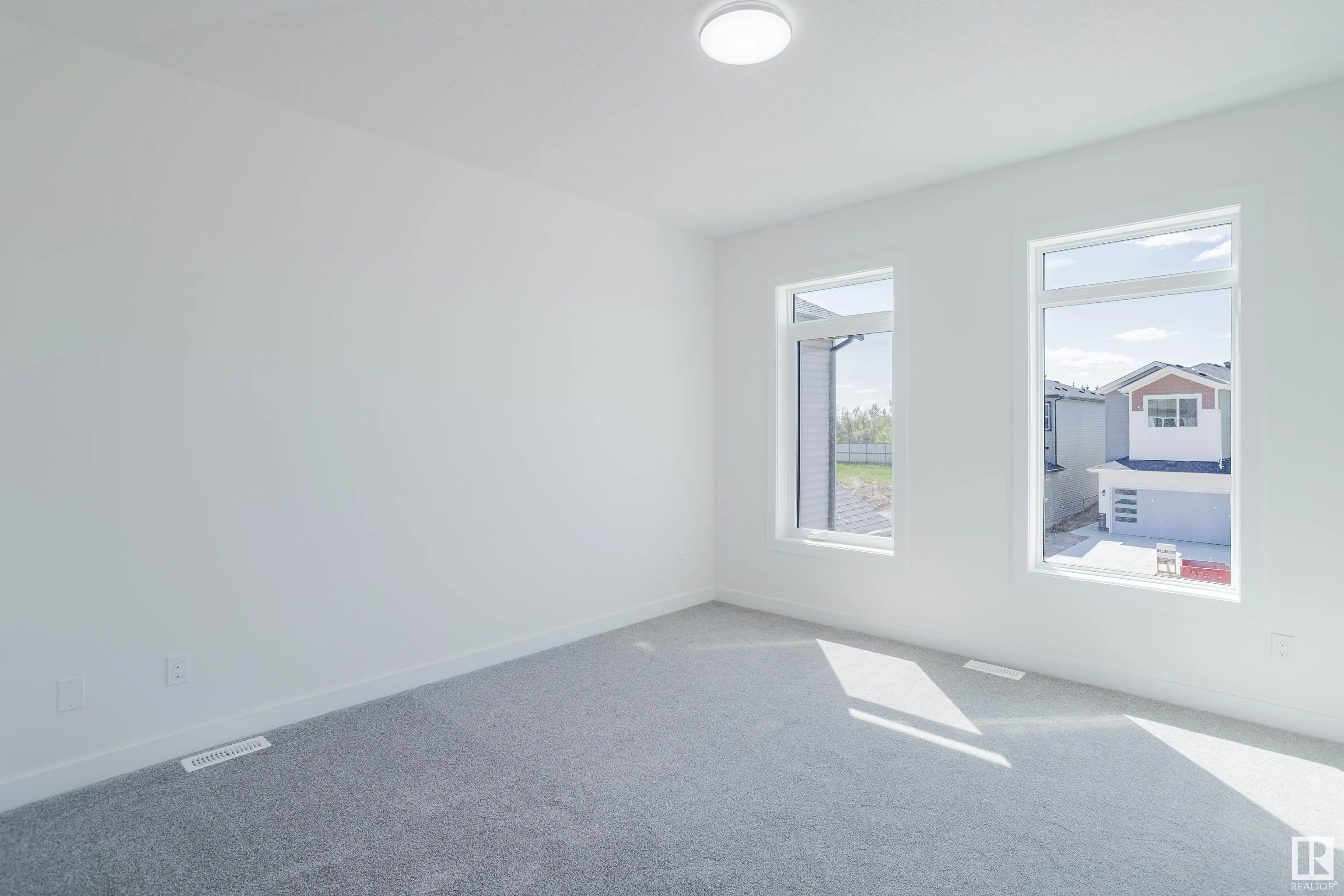 261 Munn Way