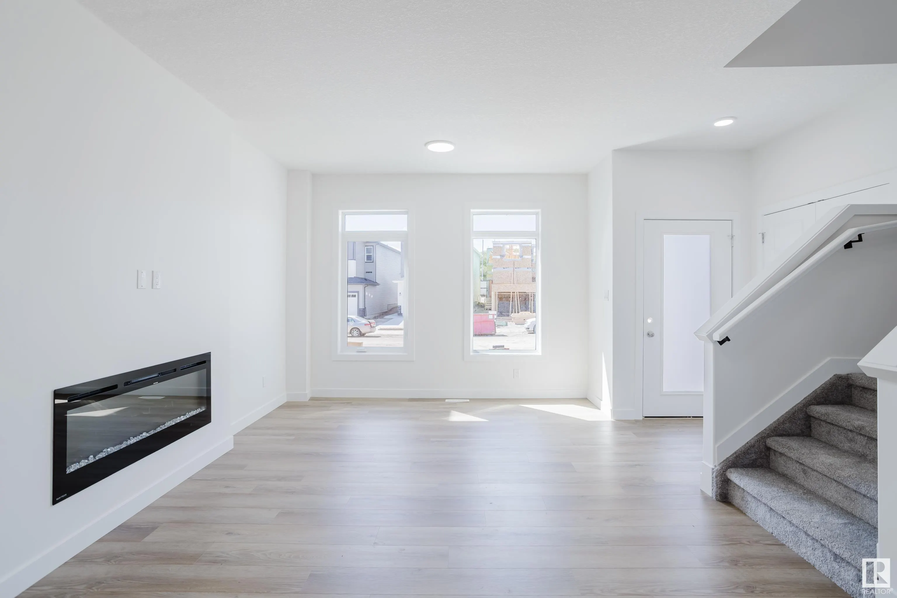 261 Munn Way