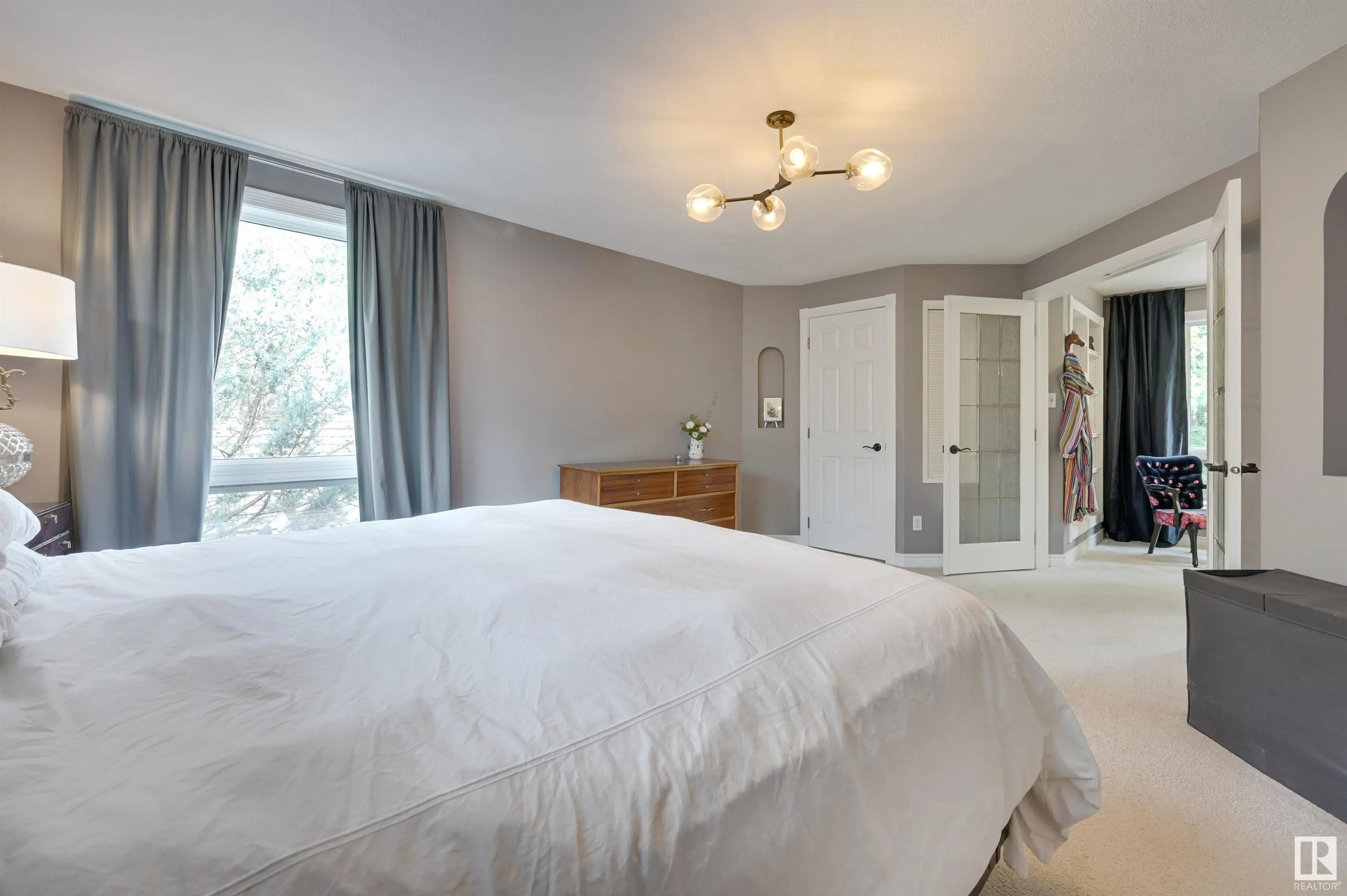 14228 RAVINE Drive