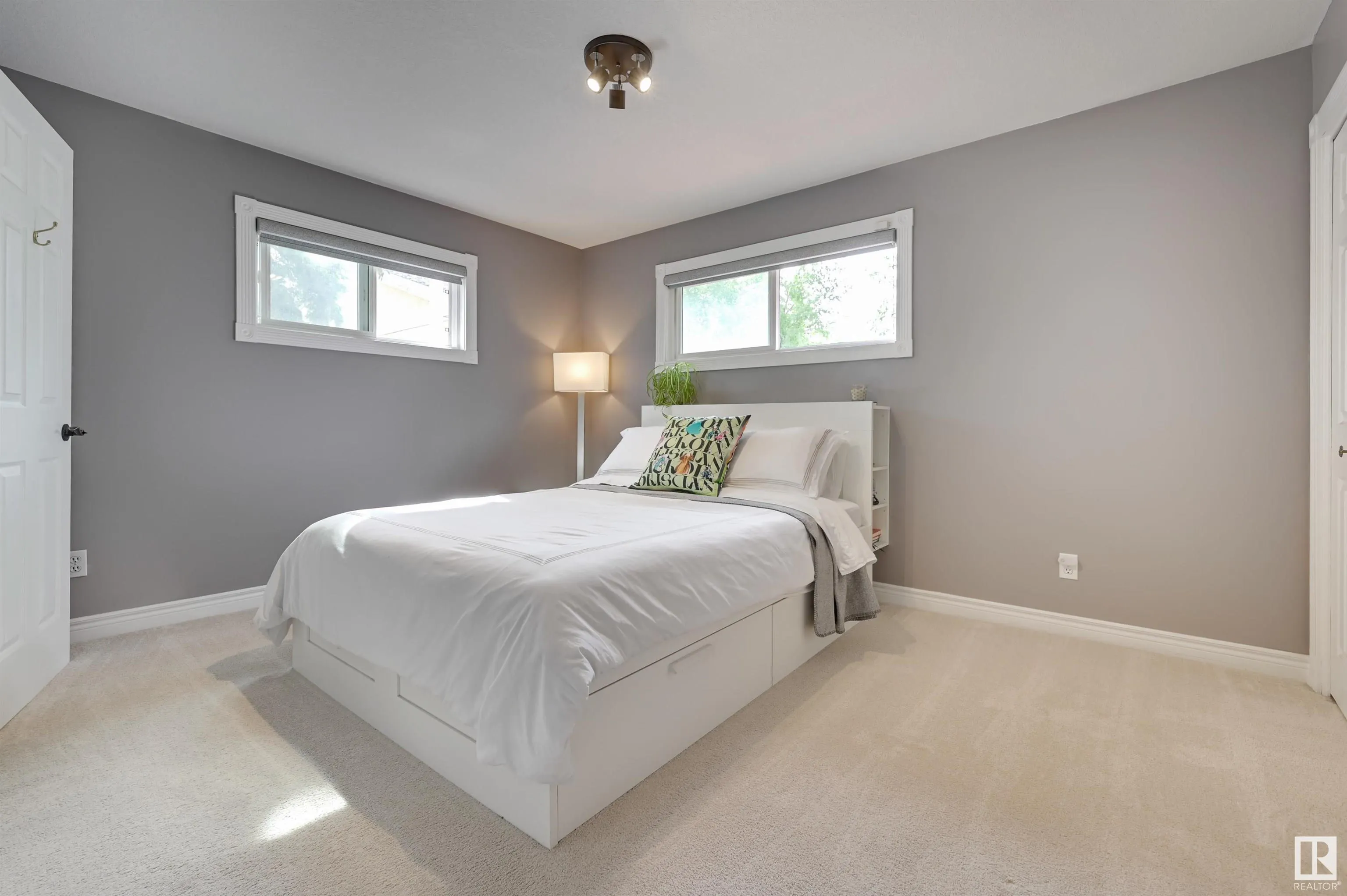 14228 RAVINE Drive