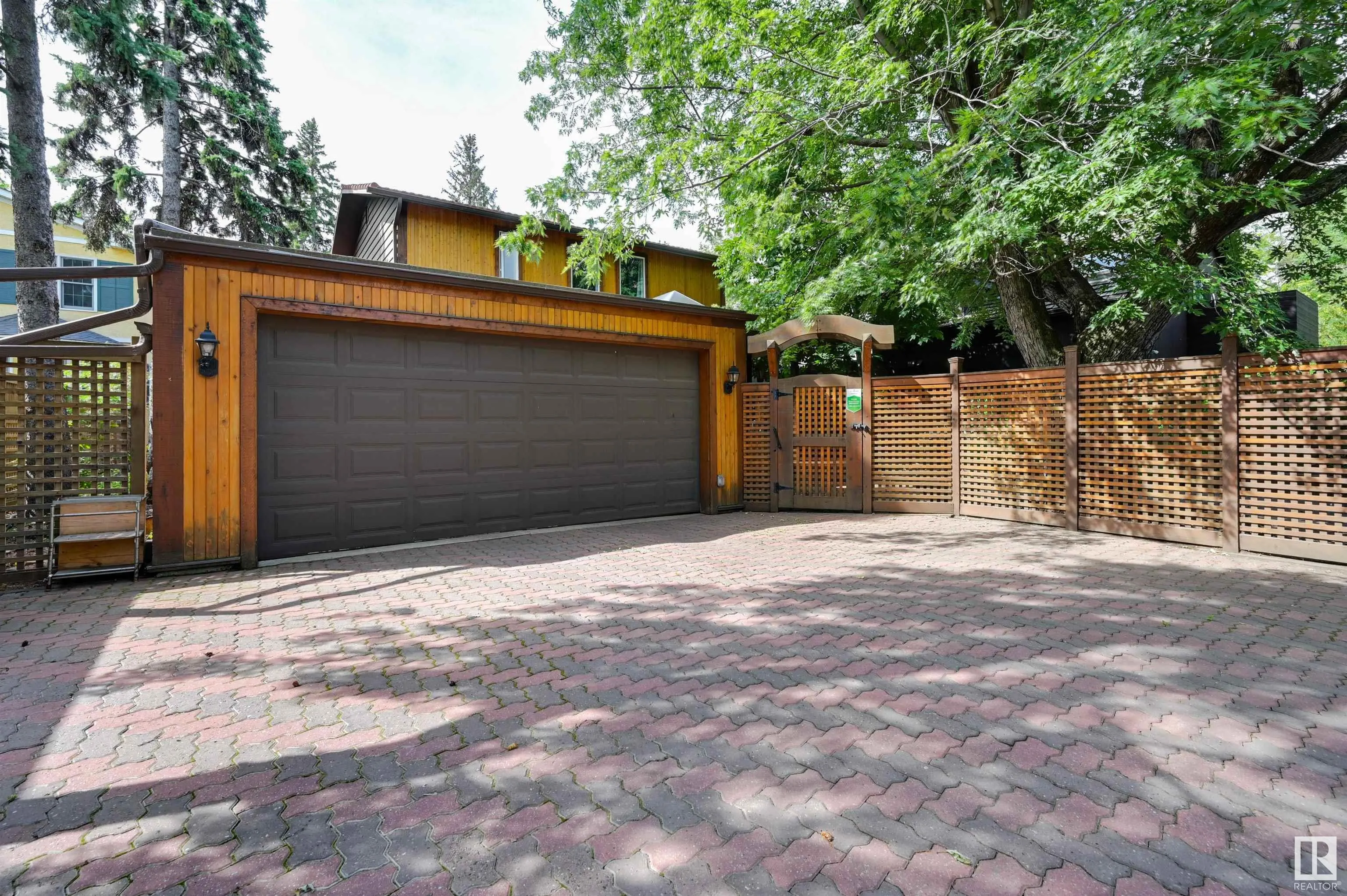14228 RAVINE Drive