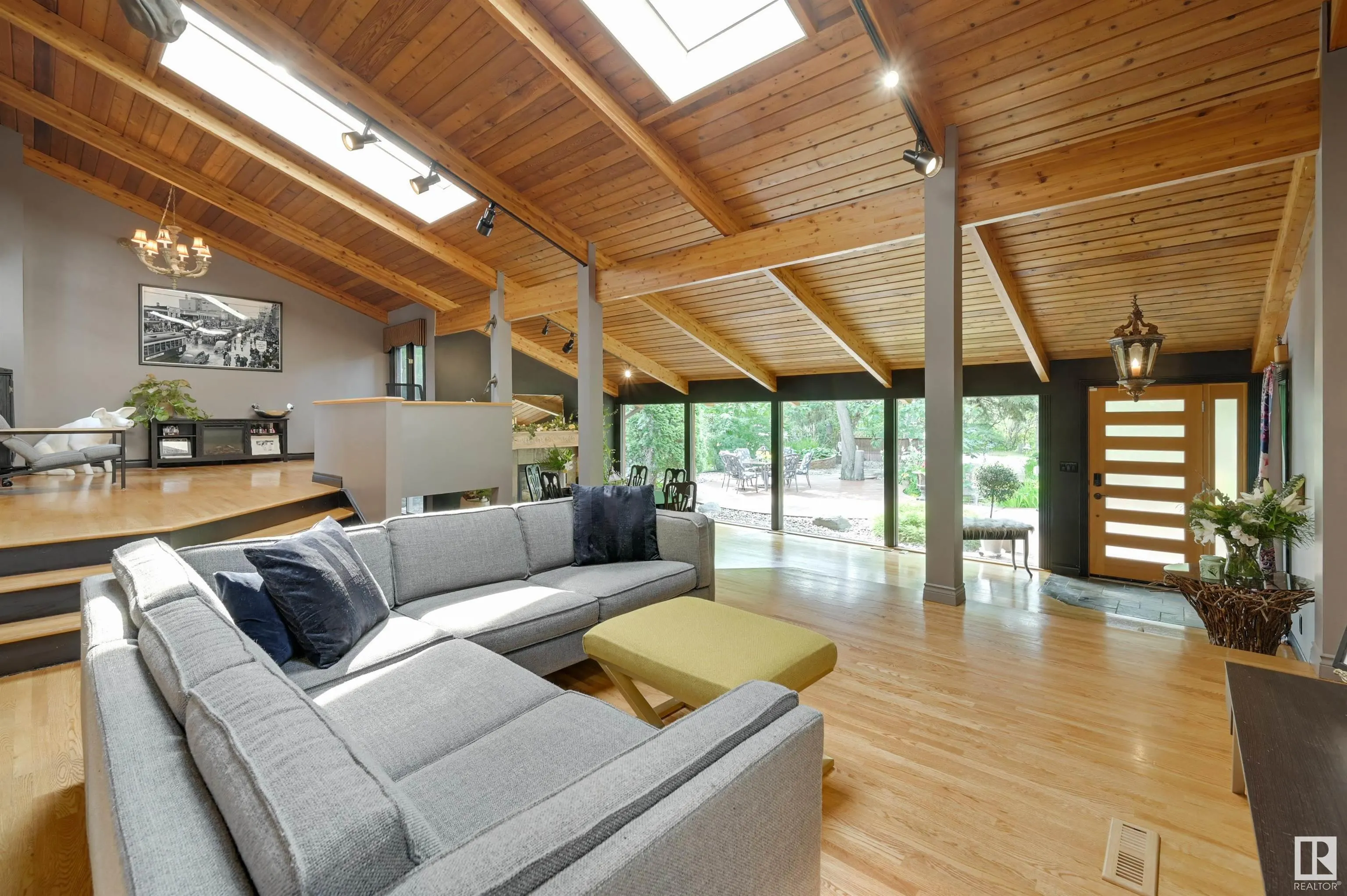 14228 RAVINE Drive