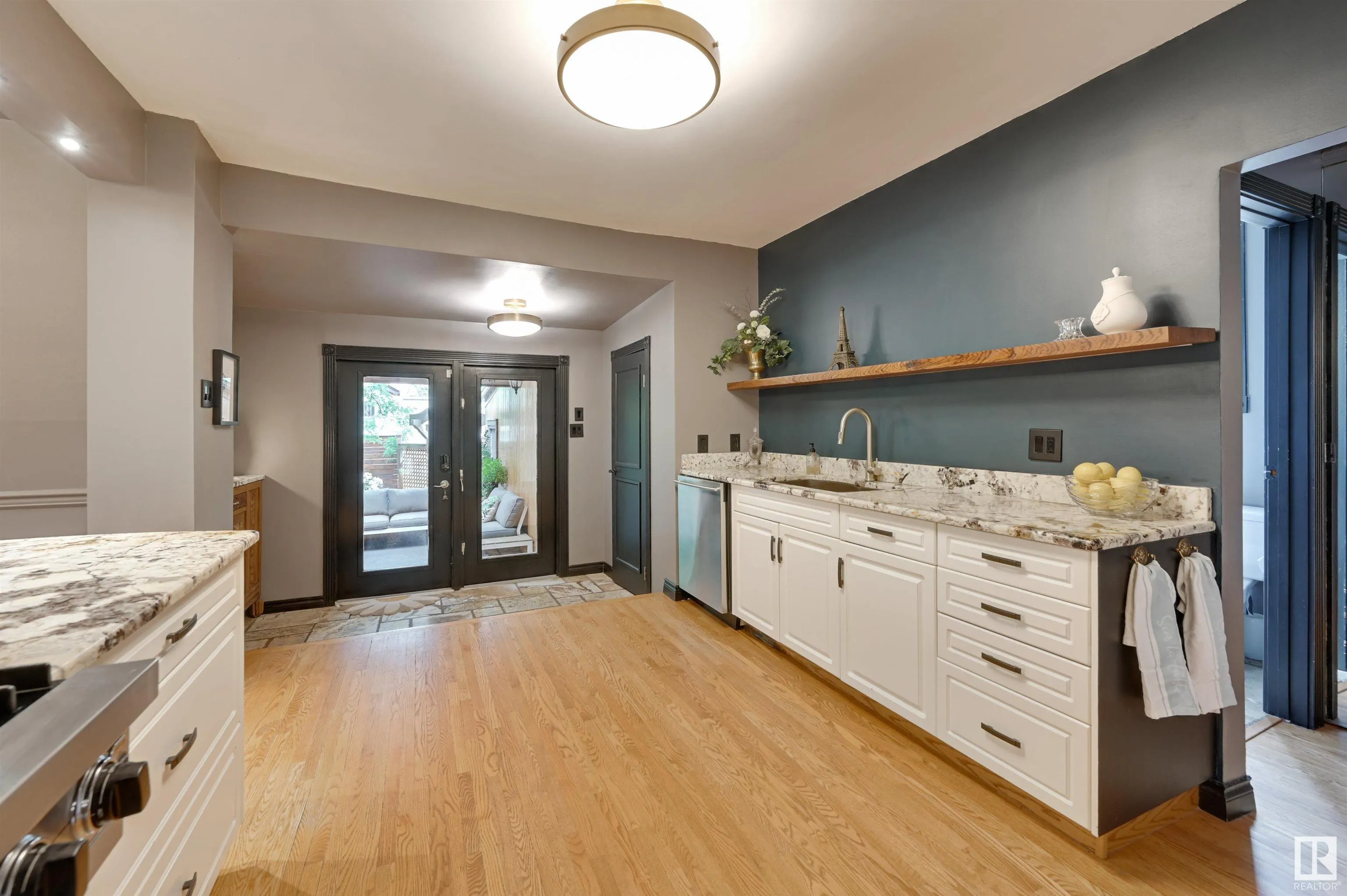 14228 RAVINE Drive