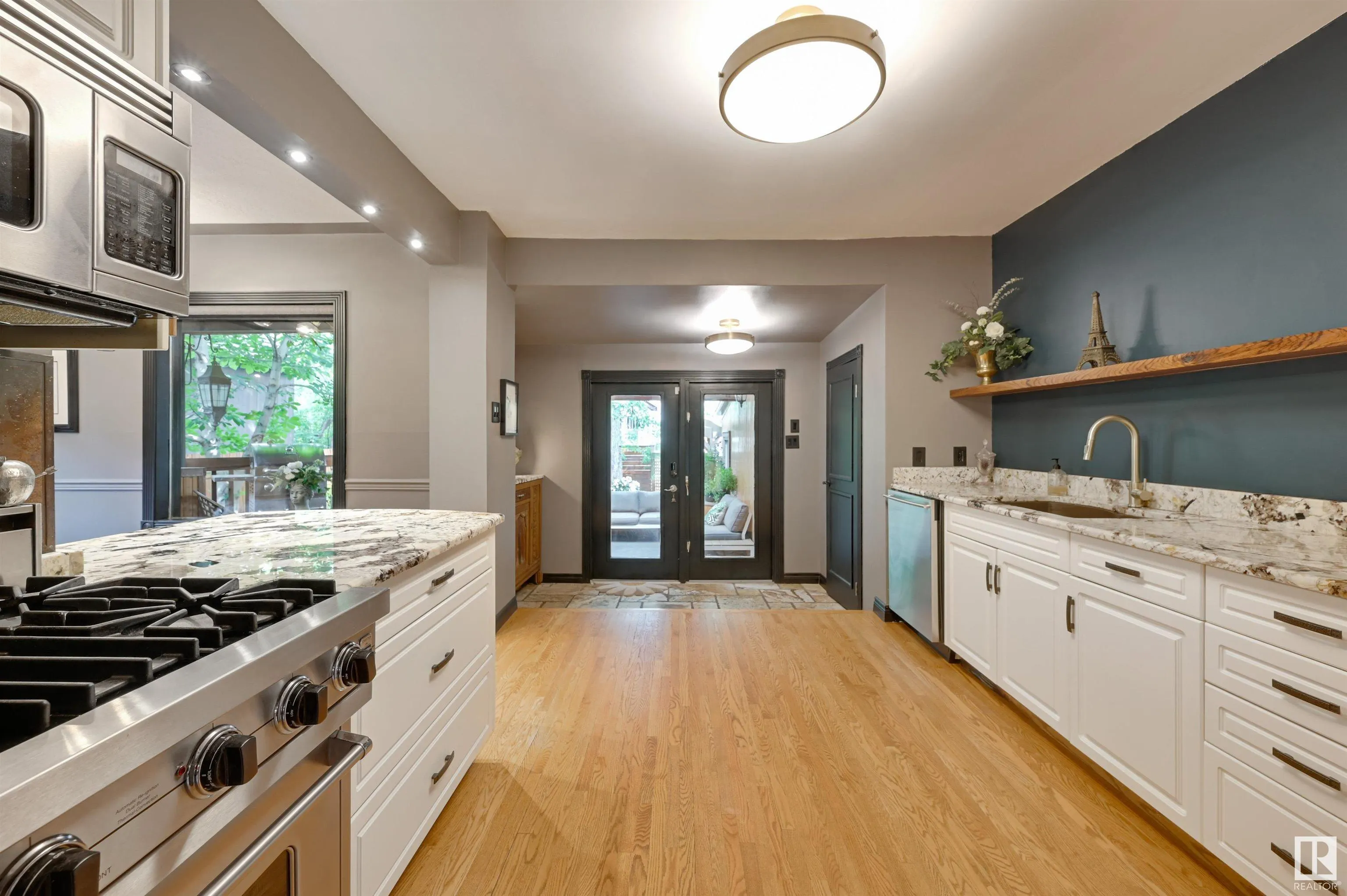14228 RAVINE Drive