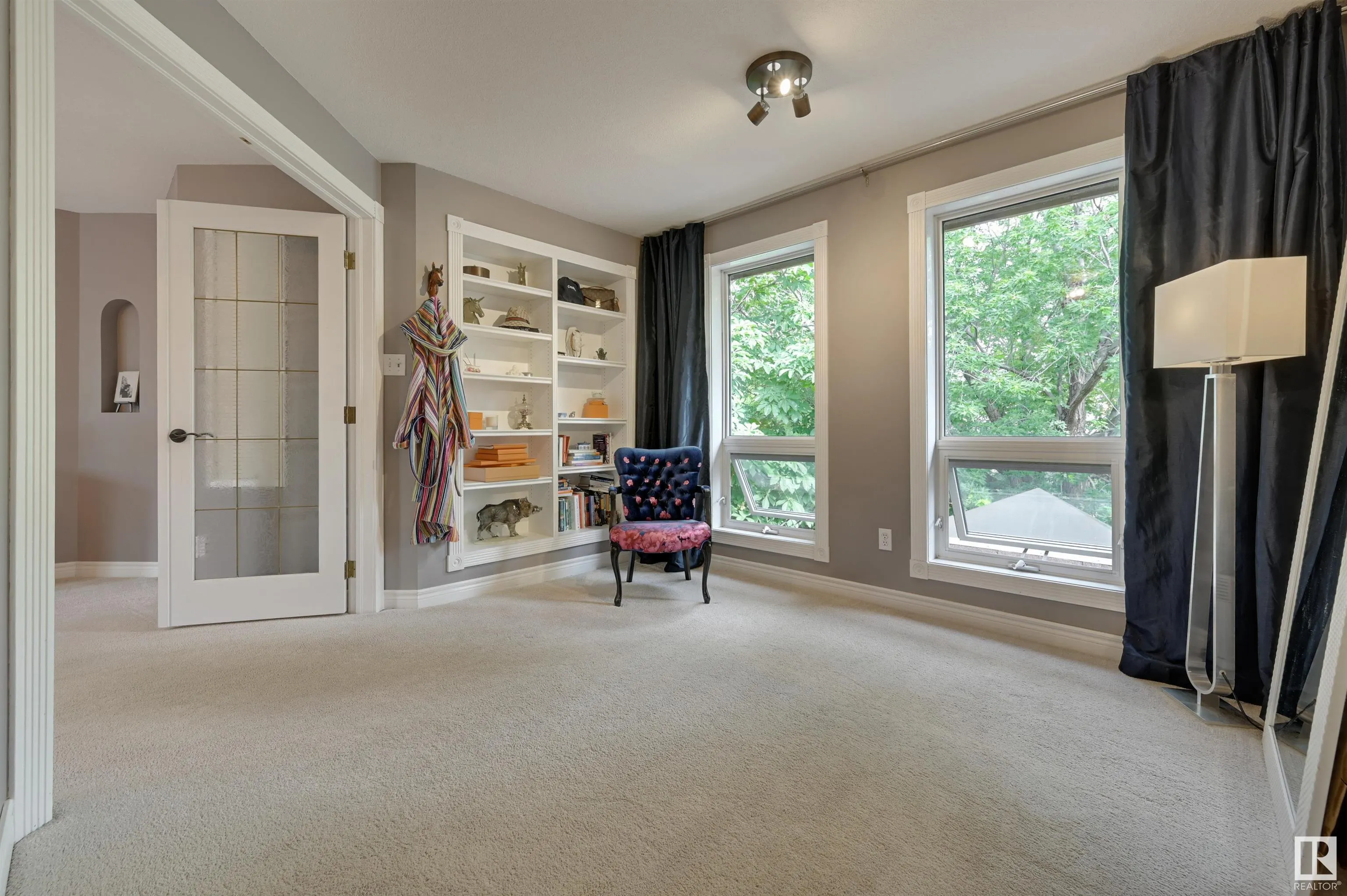 14228 RAVINE Drive