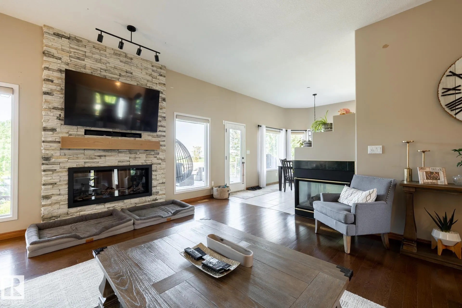 52304 RGE ROAD 233
