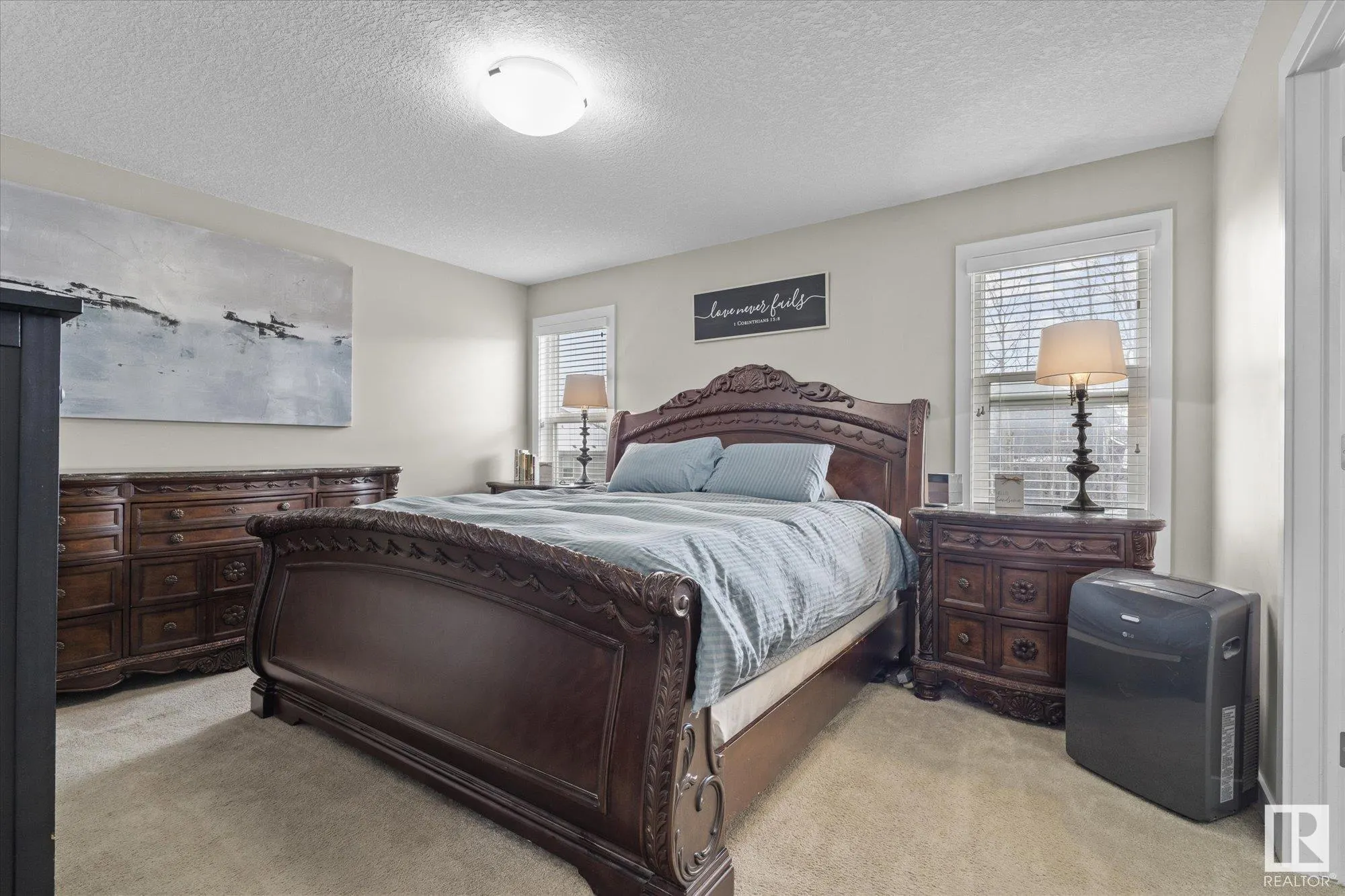 27 KINGSBURY Circle