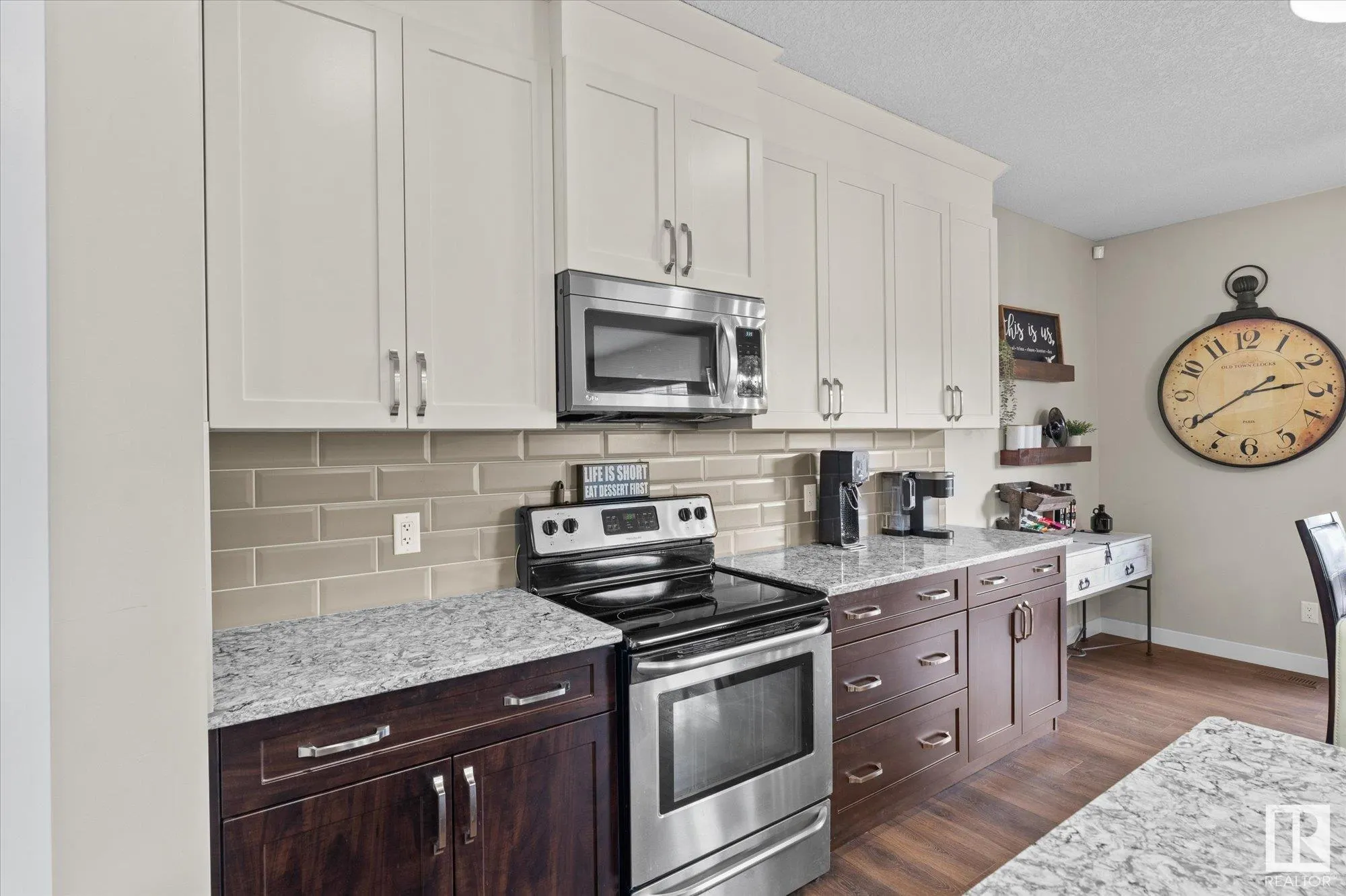 27 KINGSBURY Circle