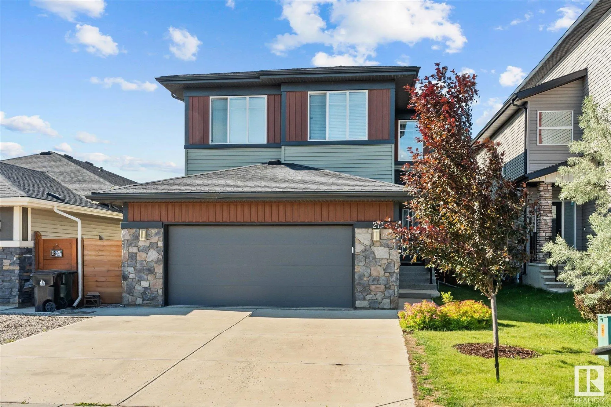 27 KINGSBURY Circle