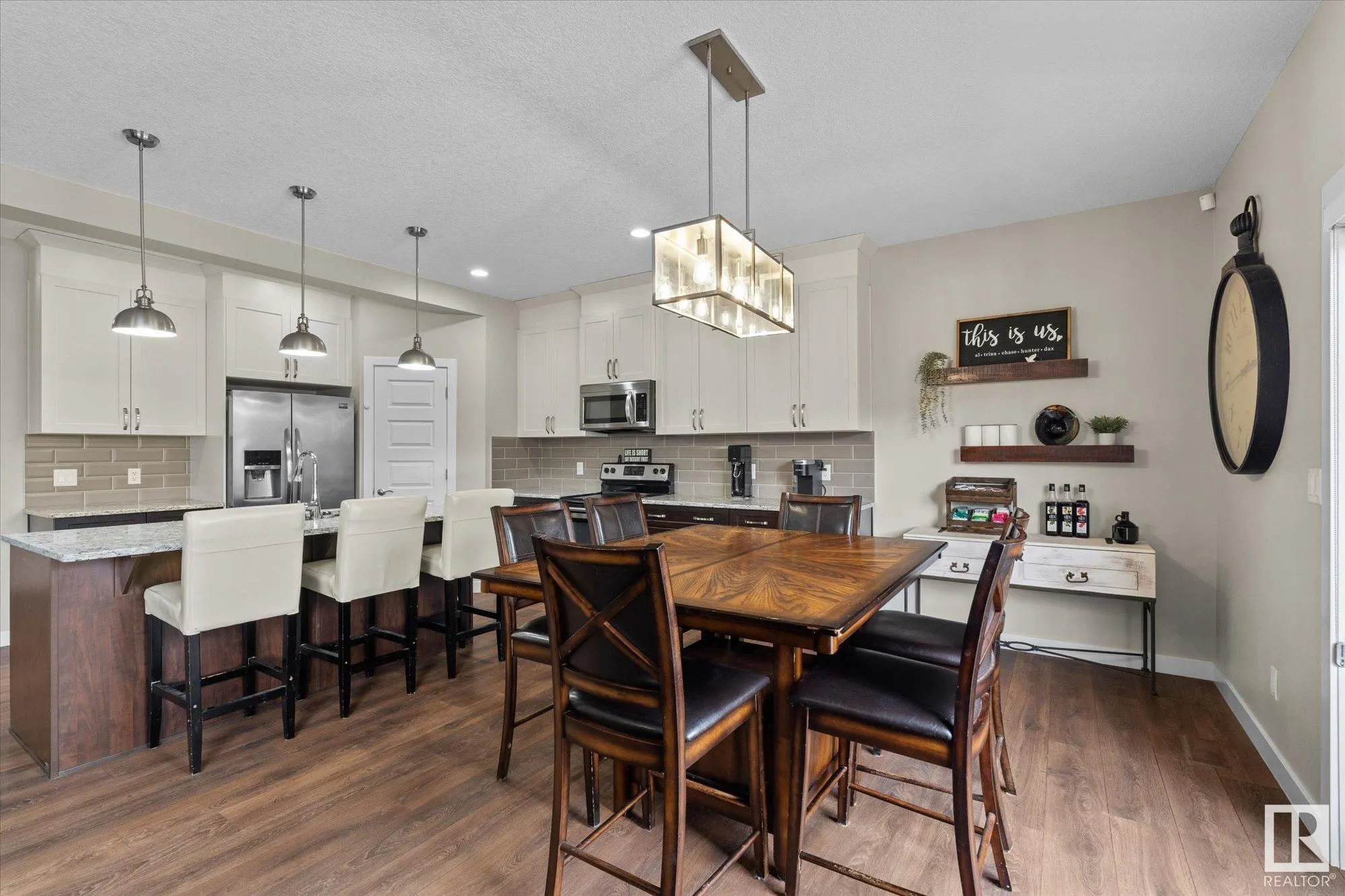 27 KINGSBURY Circle