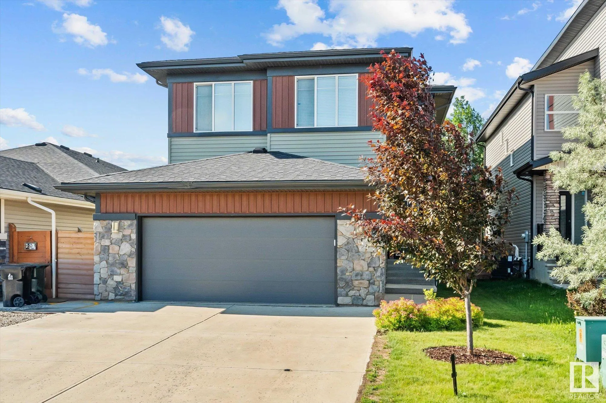 27 KINGSBURY Circle