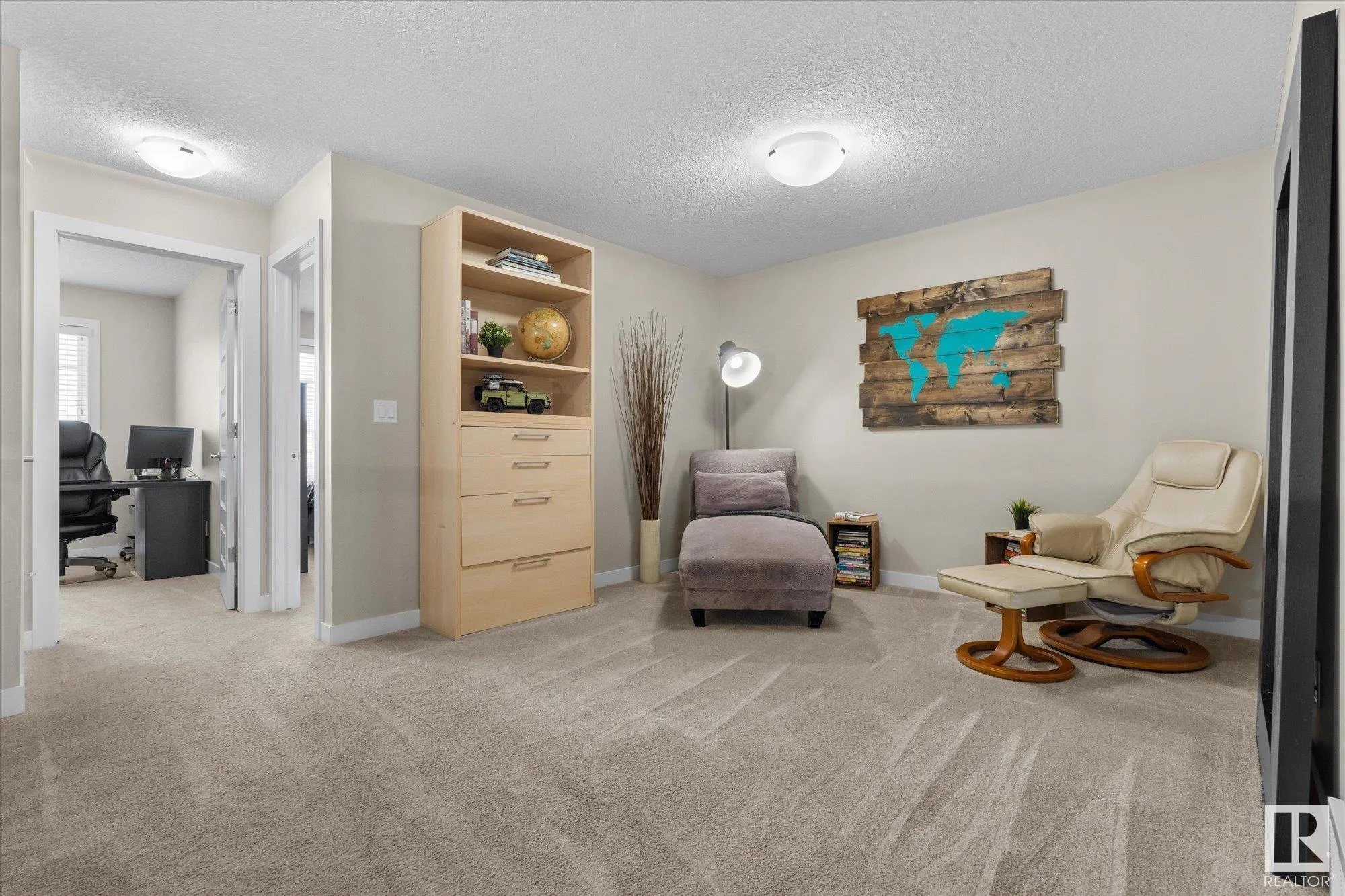 27 KINGSBURY Circle