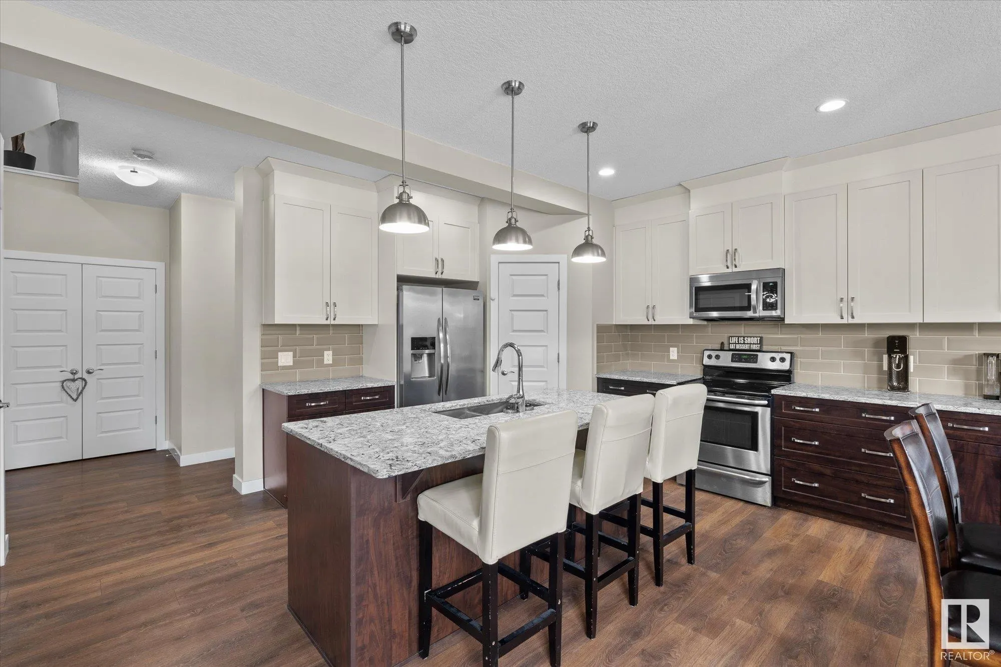 27 KINGSBURY Circle
