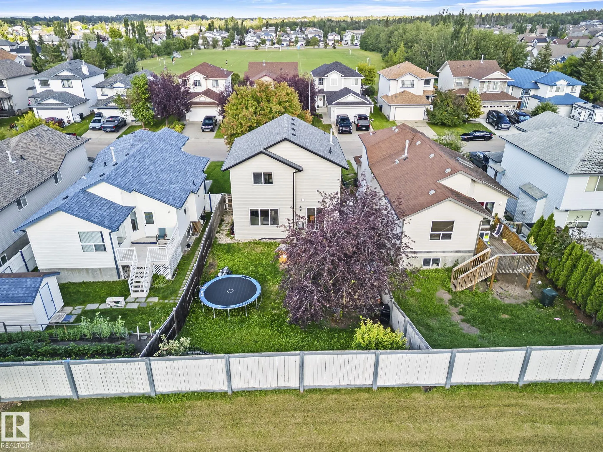 37 HIGHLANDS Way